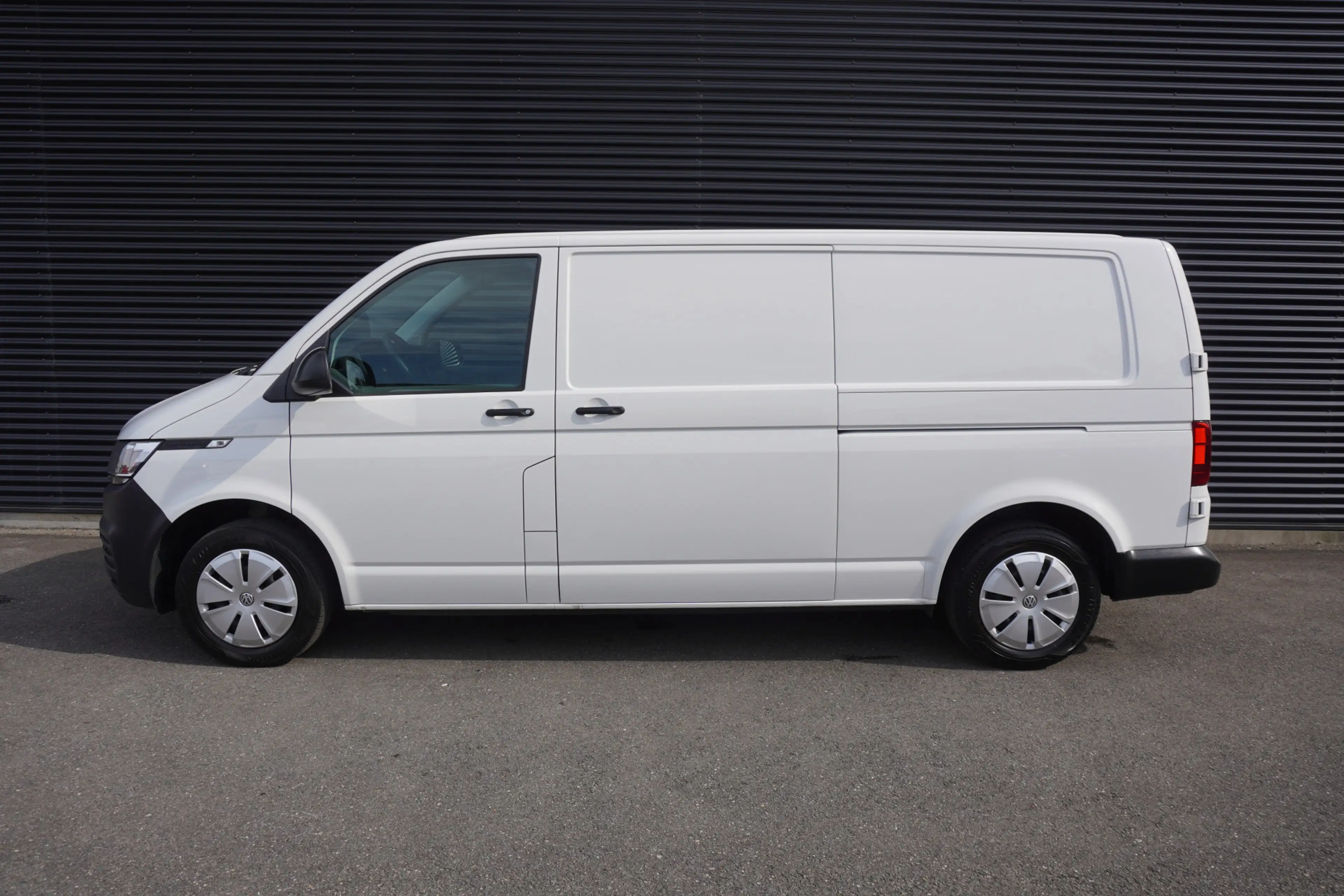 Volkswagen Transporter 150pk Automaat L2H1 2x Schuifdeur Apple Carplay Na — photo 6