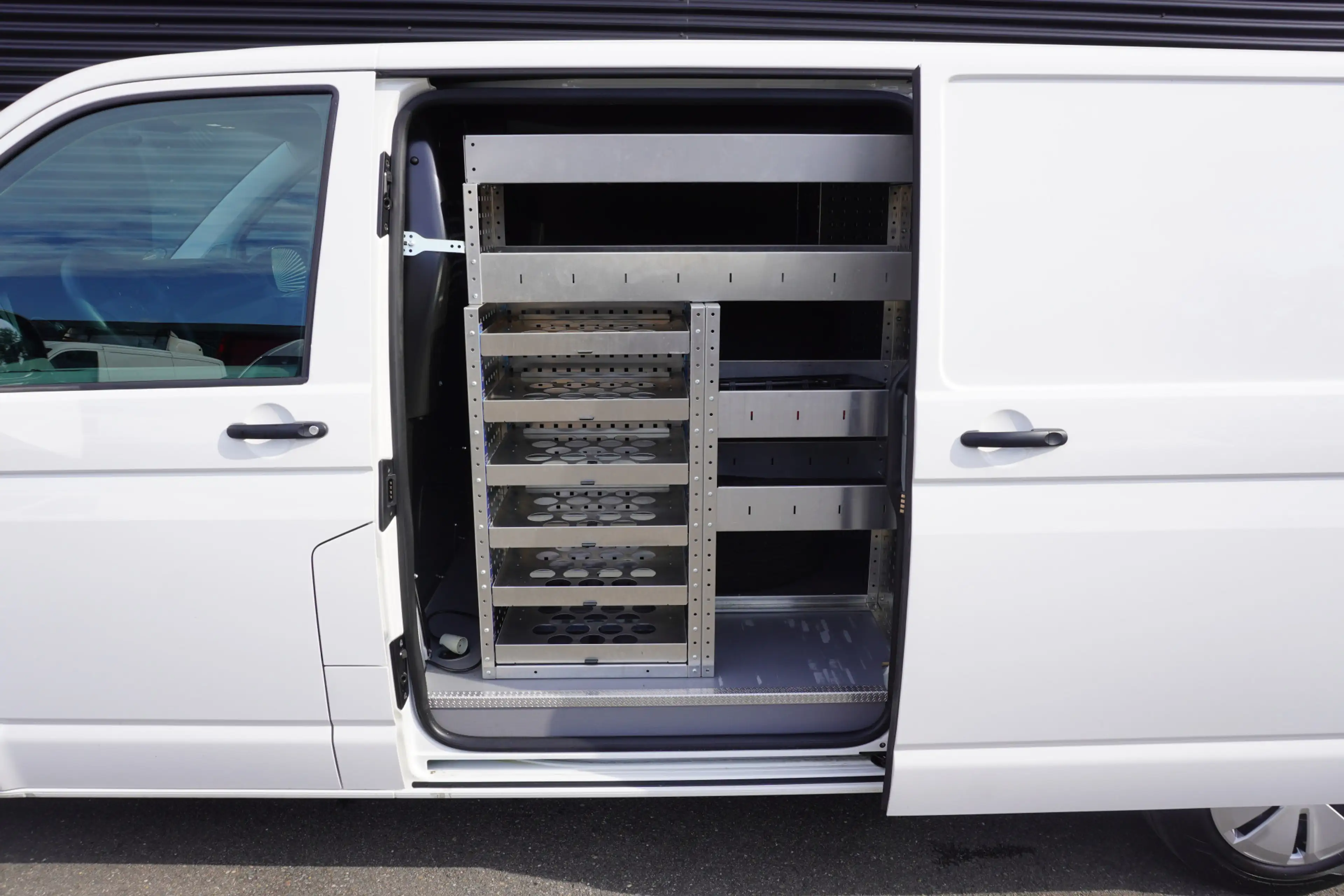 Volkswagen Transporter 150pk Automaat L2H1 2x Schuifdeur Apple Carplay Na — photo 2
