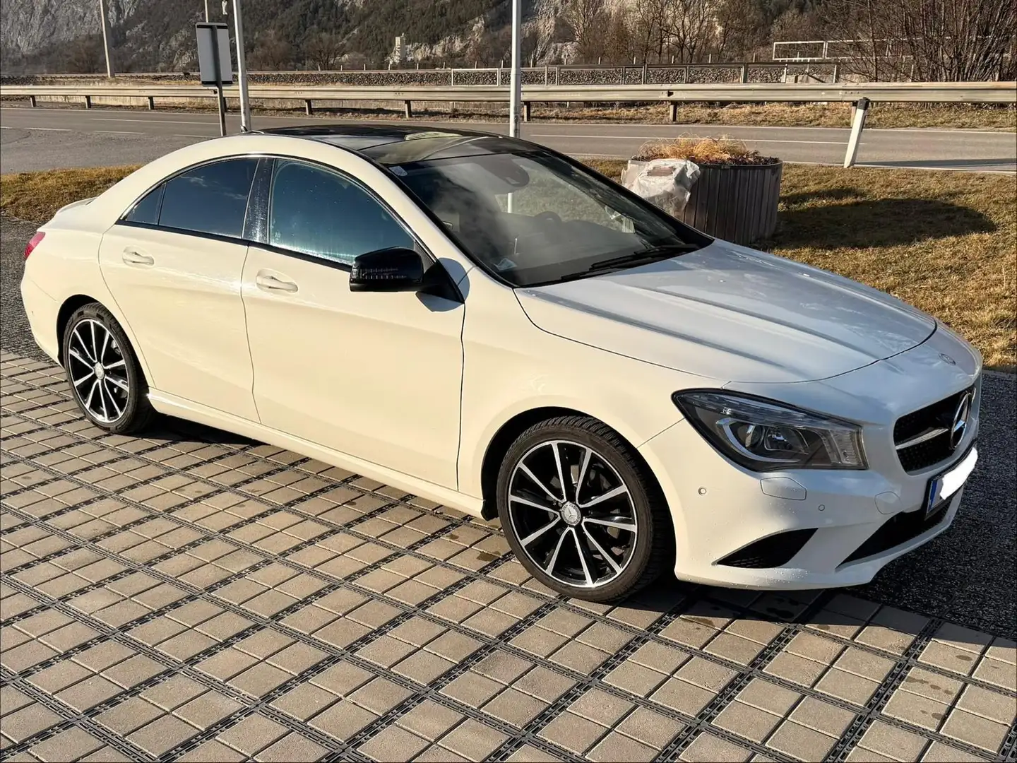 Mercedes-Benz CLA 220 CDI Aut. Weiß - 2