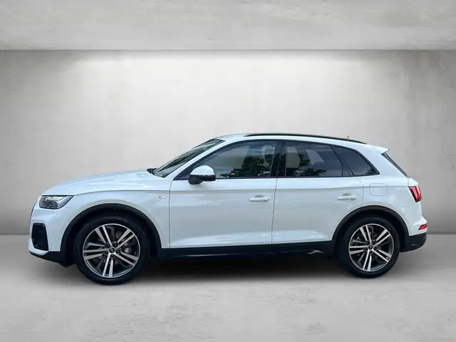 Audi Q5 view 2