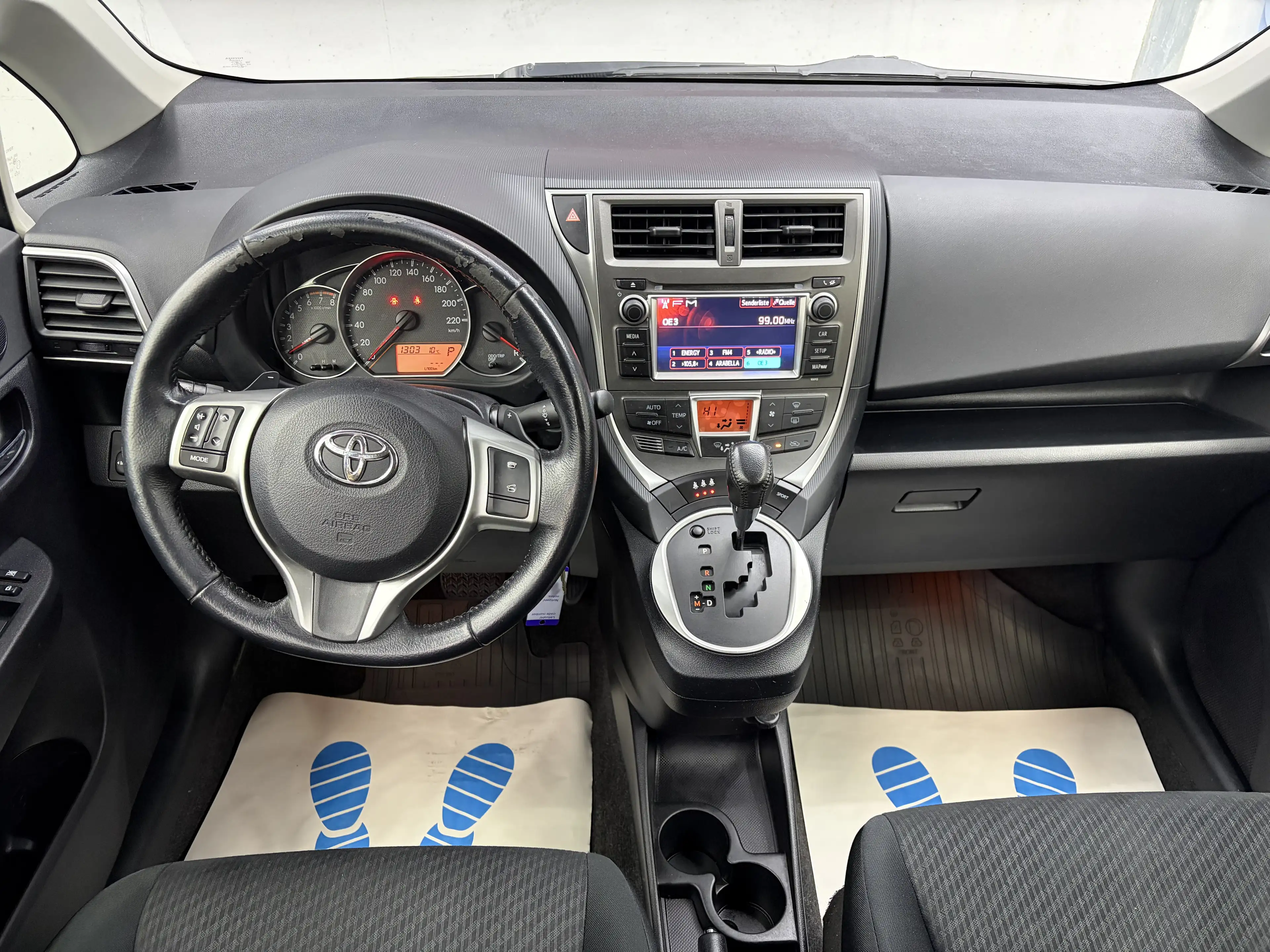 Toyota Verso-S AUTOMATIK — photo 15