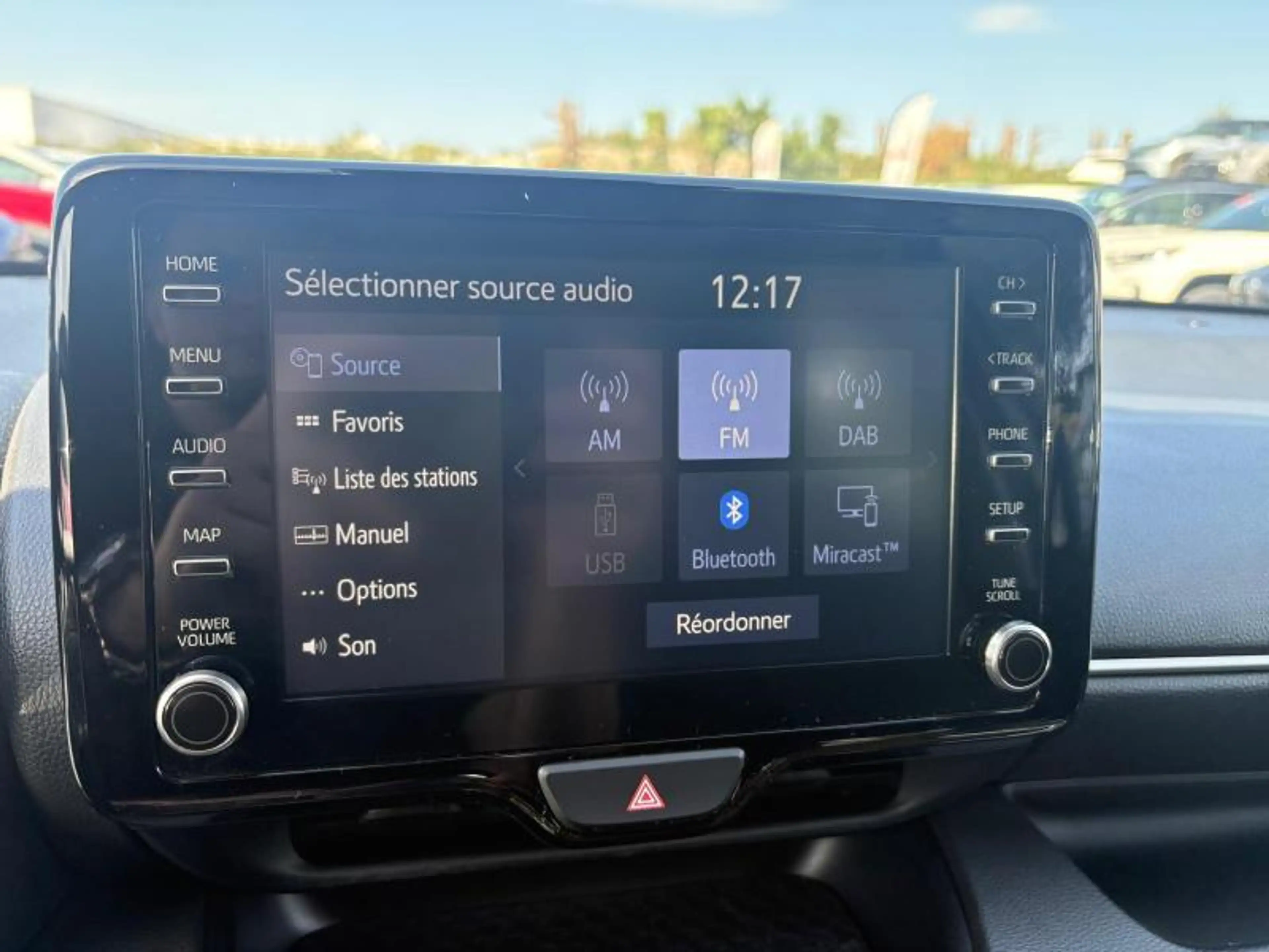 Toyota Yaris Dynamic — photo 8