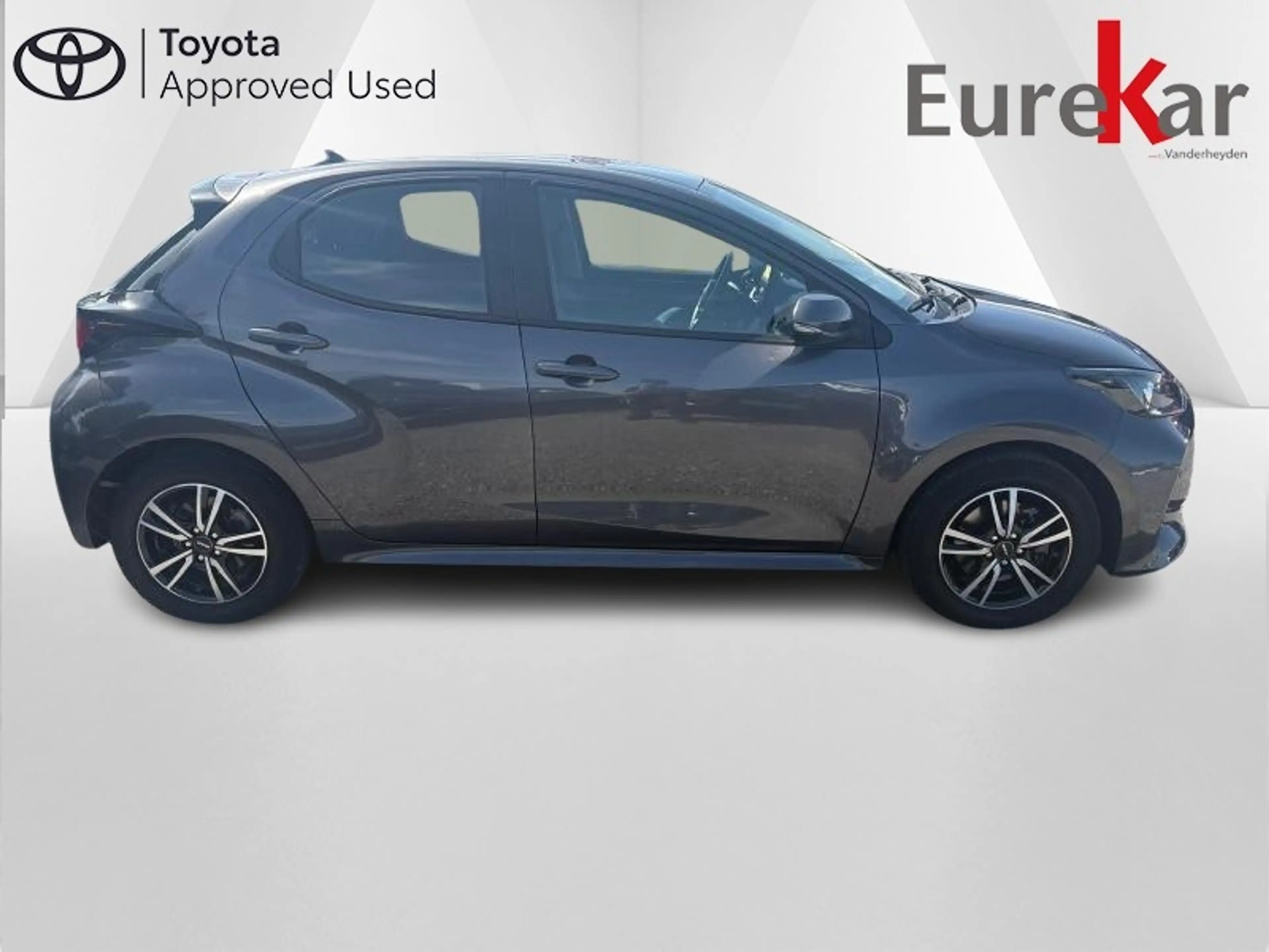 Toyota Yaris Dynamic — photo 2