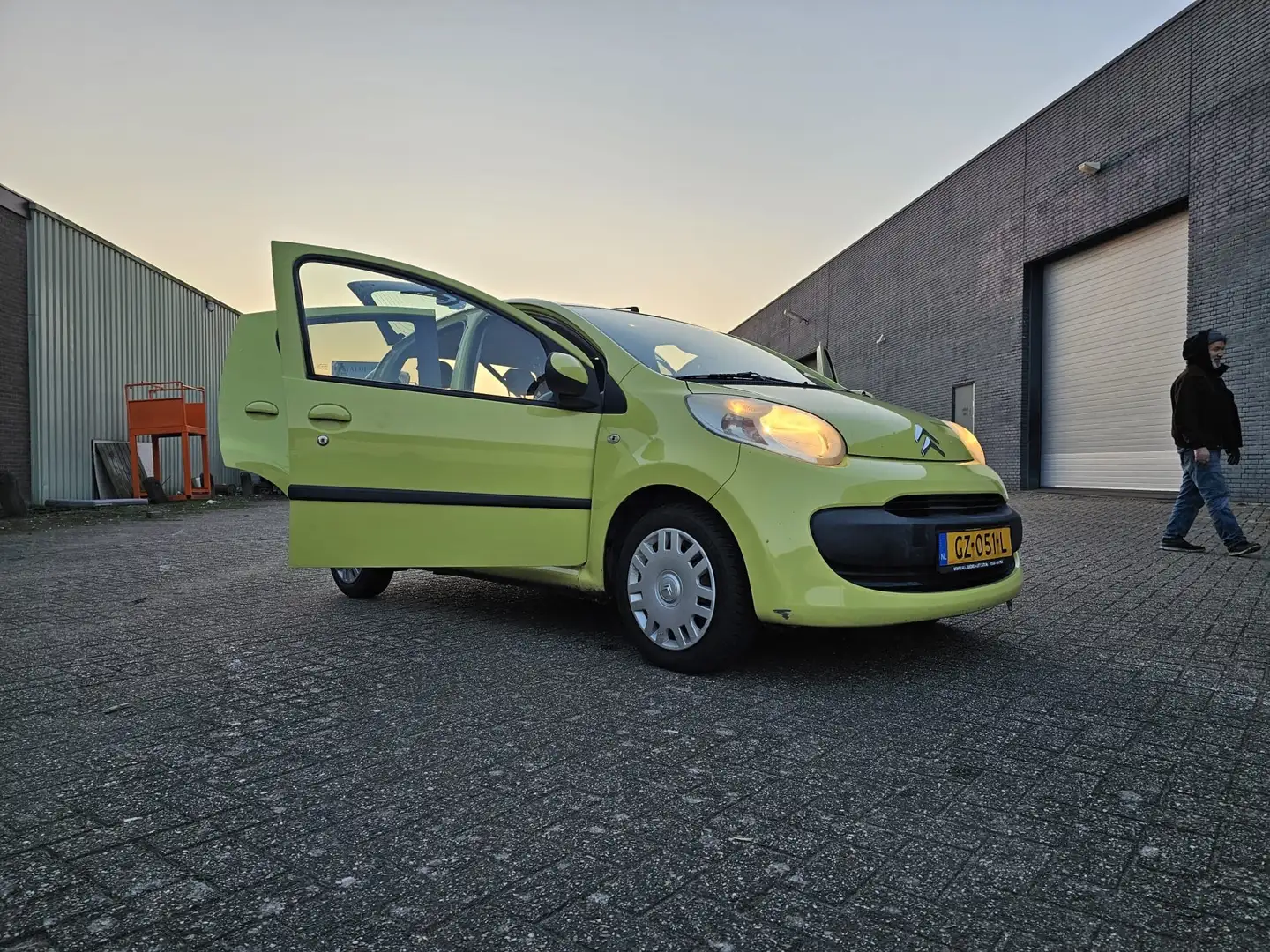 Citroen C1 RIJDT ALS EEN ZONNETJE AIRCO NIEUWE APK KOPPELING Yellow - 2