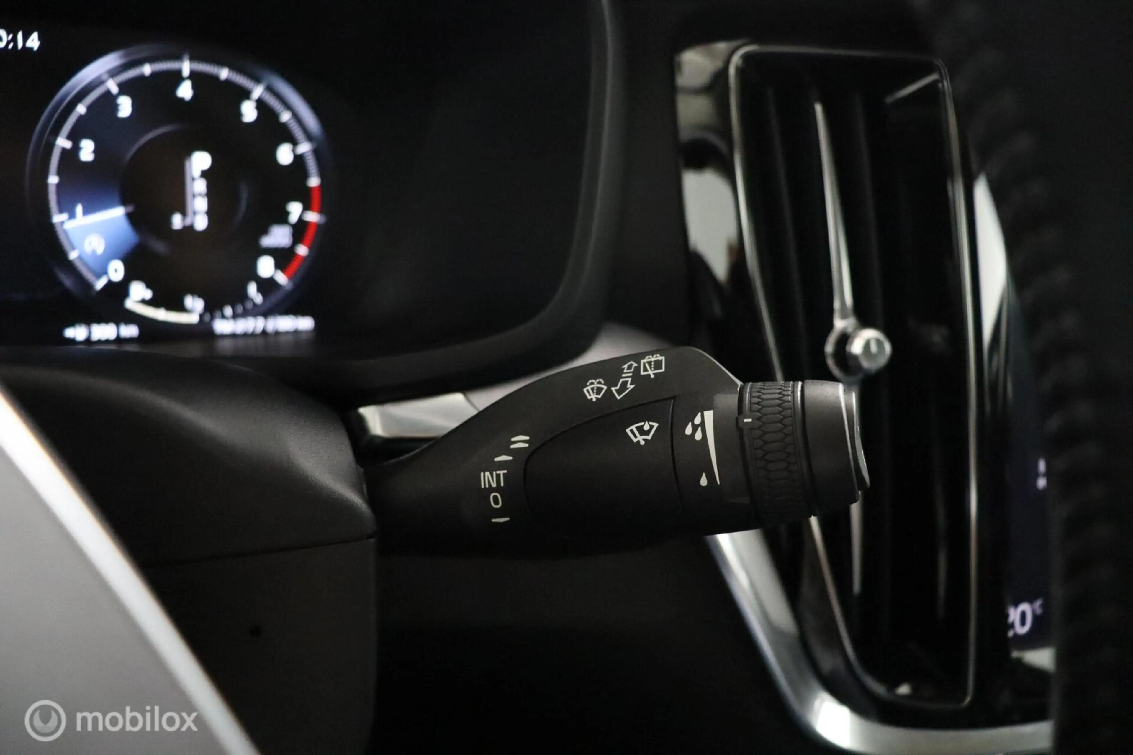Volvo V60 2.0 T5 Momentum | Trekhaak | Parkeersensoren Achte — photo 34