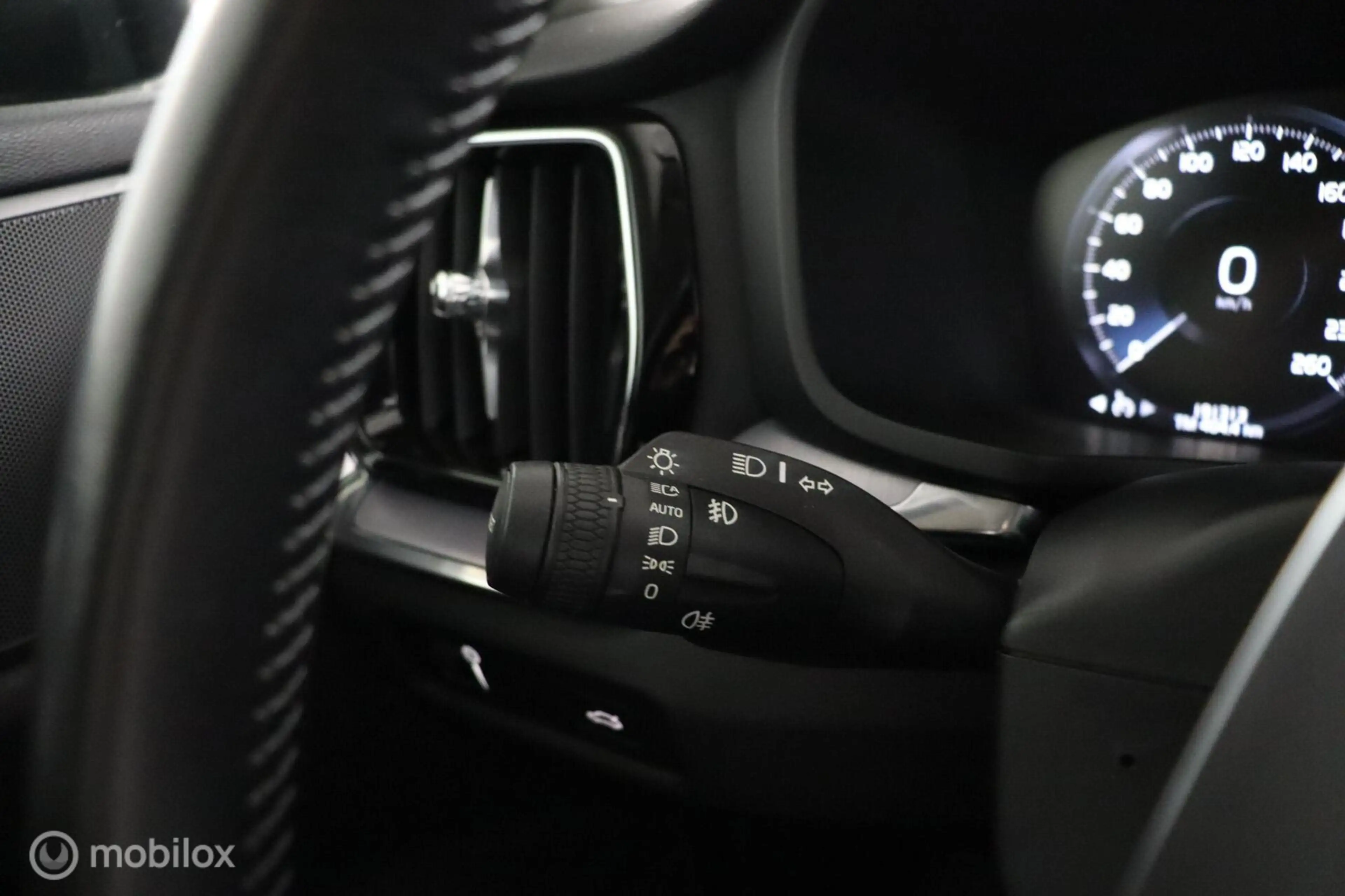 Volvo V60 2.0 T5 Momentum | Trekhaak | Parkeersensoren Achte — photo 35