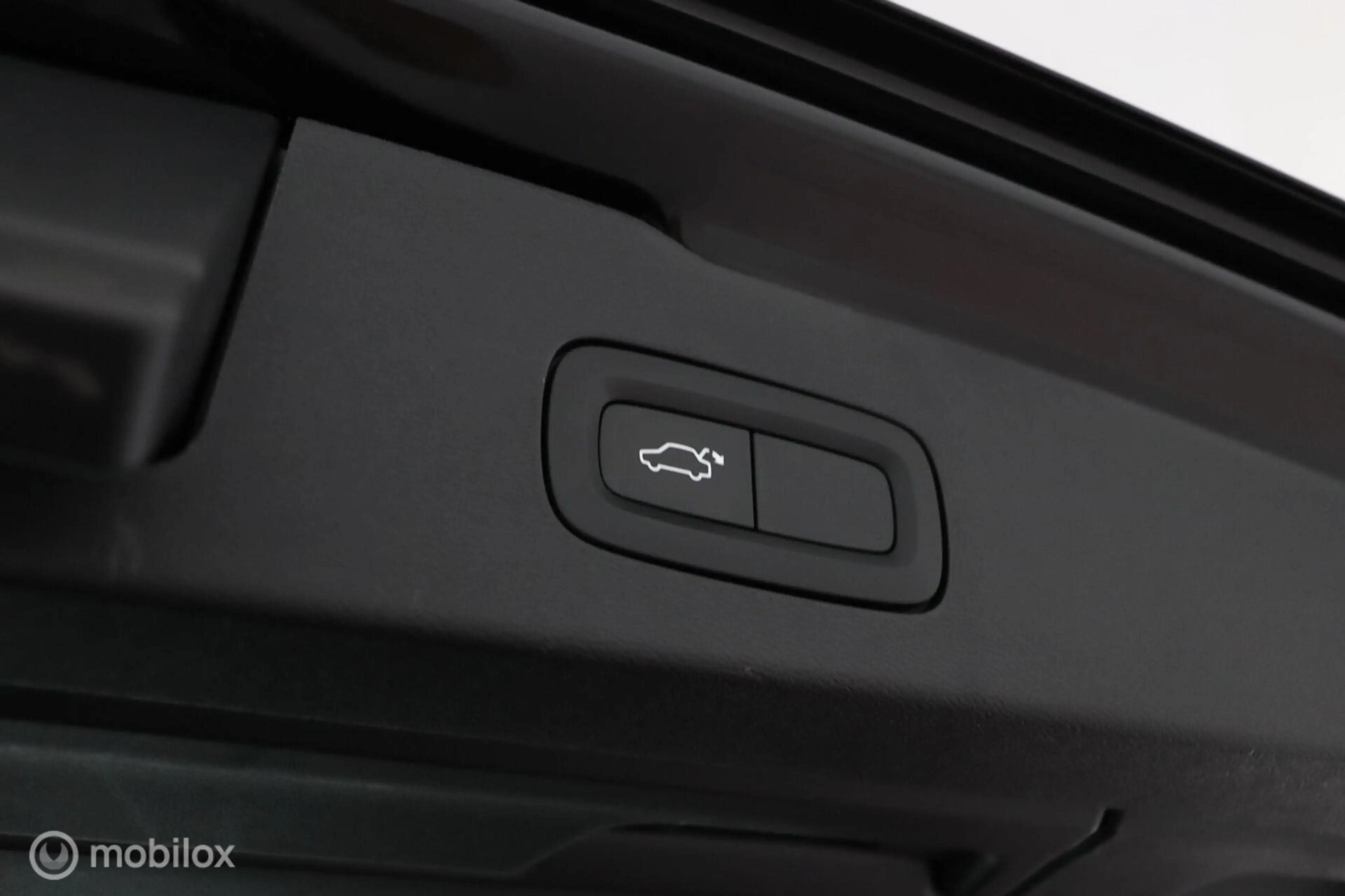 Volvo V60 2.0 T5 Momentum | Trekhaak | Parkeersensoren Achte — photo 22