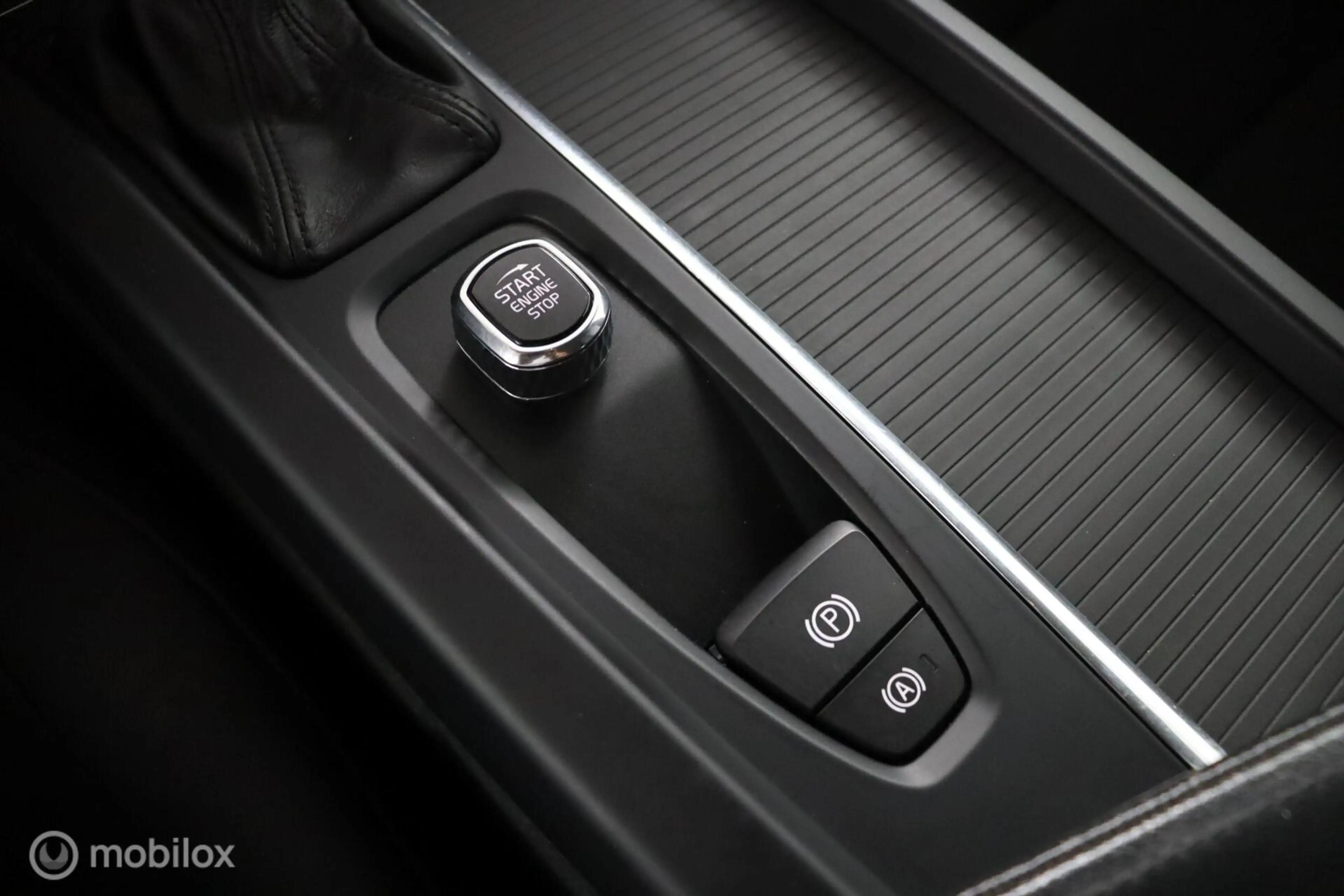 Volvo V60 2.0 T5 Momentum | Trekhaak | Parkeersensoren Achte — photo 19