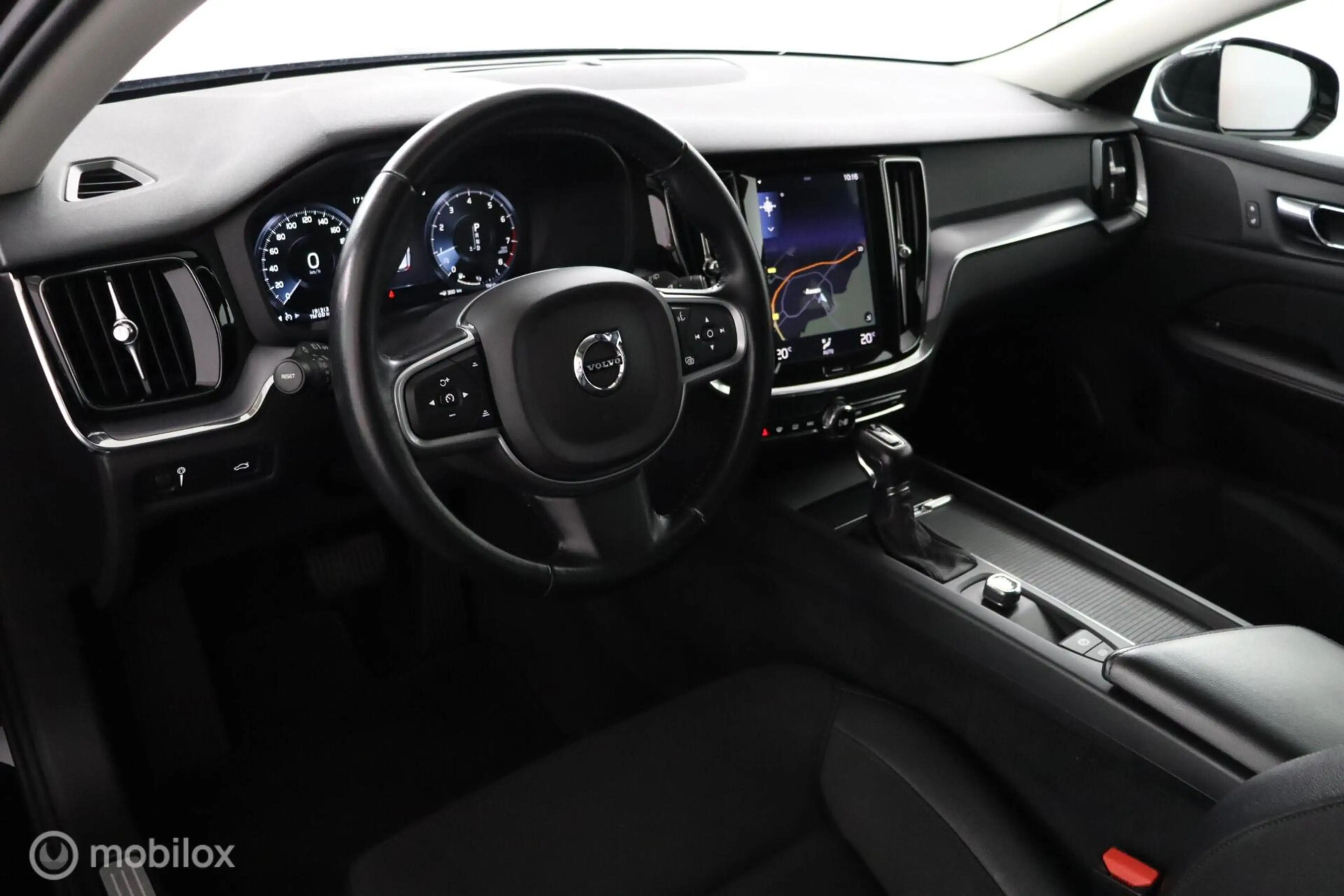 Volvo V60 2.0 T5 Momentum | Trekhaak | Parkeersensoren Achte — photo 4
