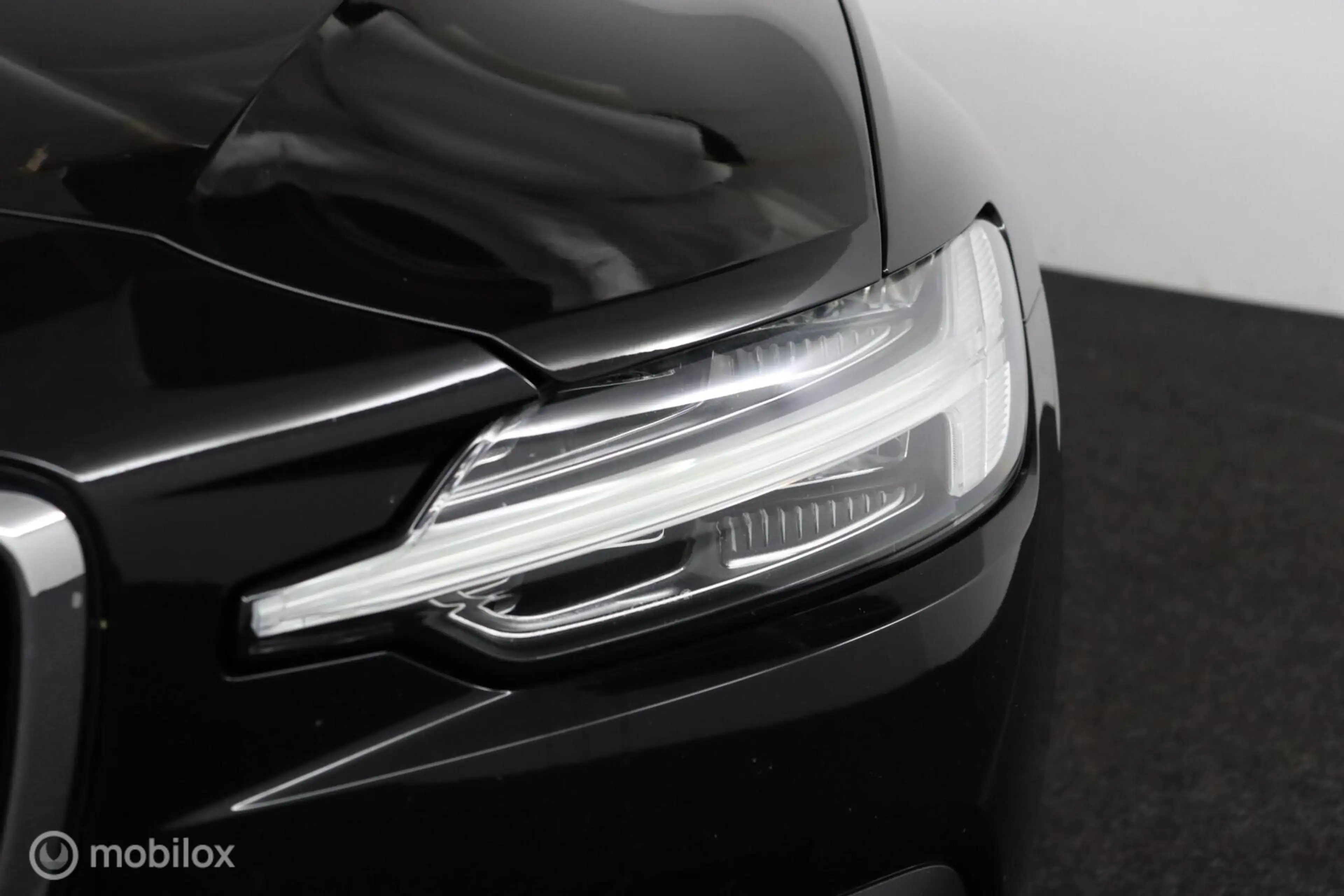 Volvo V60 2.0 T5 Momentum | Trekhaak | Parkeersensoren Achte — photo 30