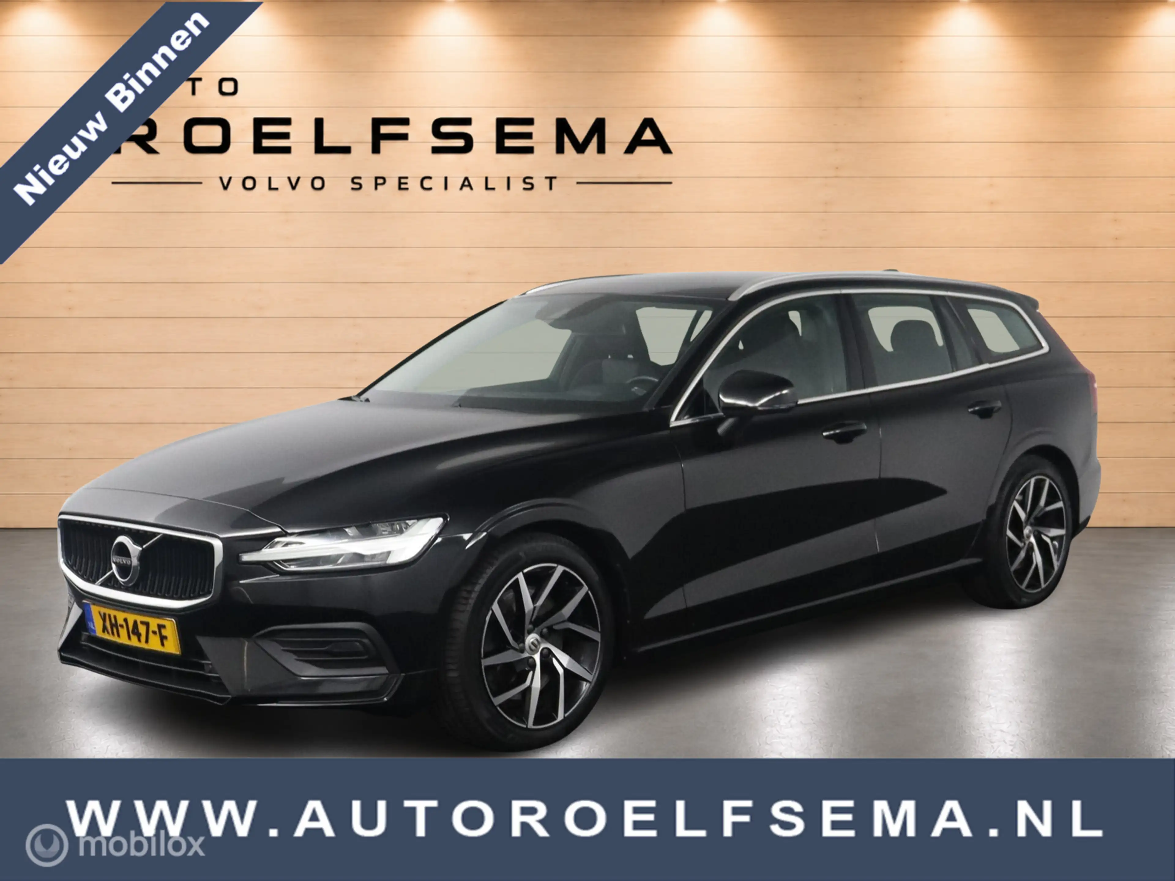 Volvo V60 2.0 T5 Momentum | Trekhaak | Parkeersensoren Achte