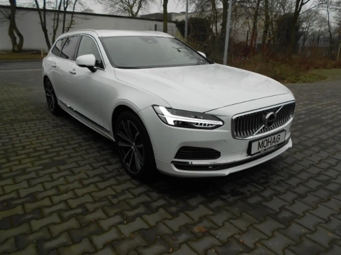 Volvo V90 T6 AWD Recharge Inscription PlugIn-Hybrid Weiß - 2