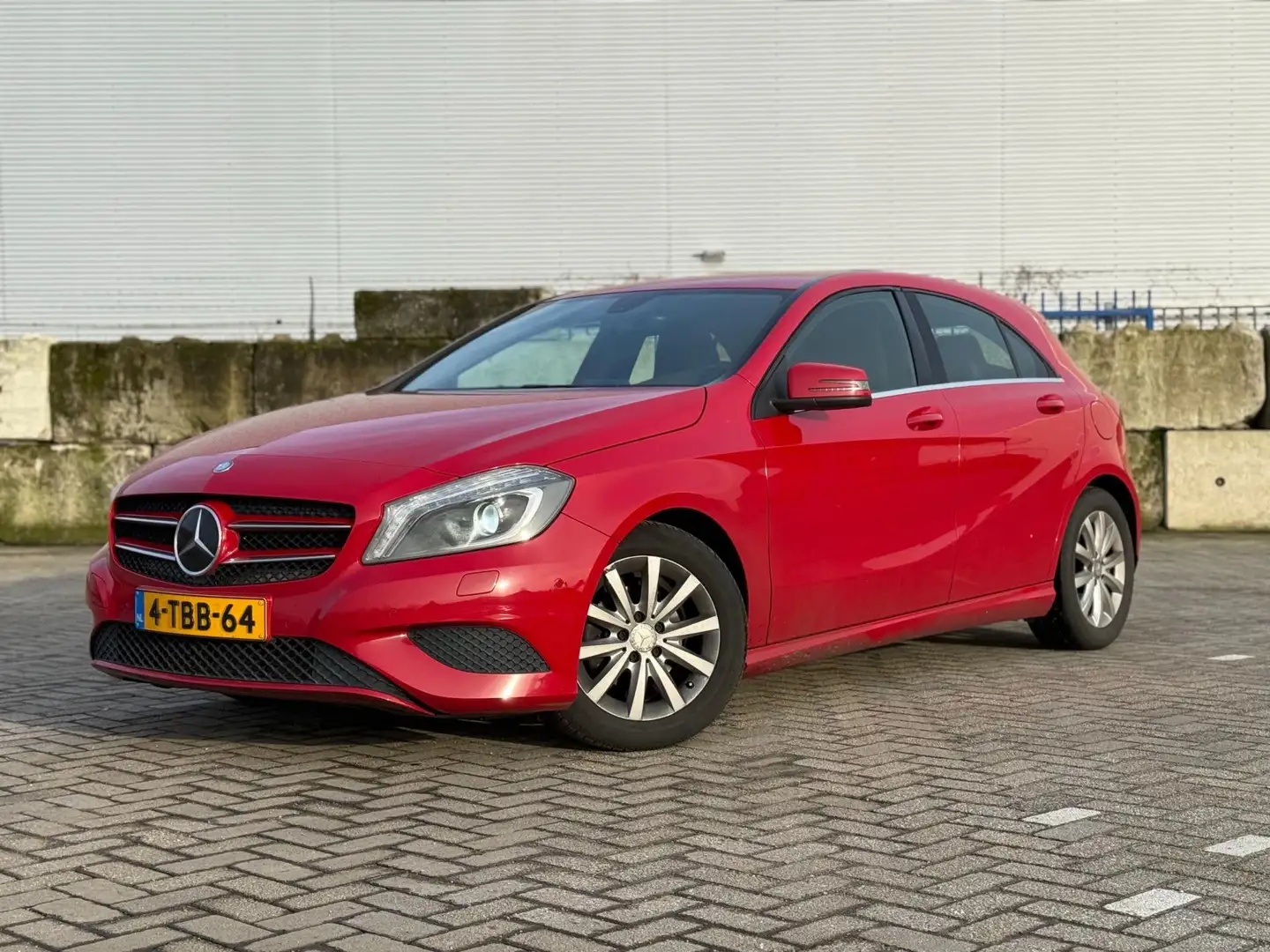 Mercedes-Benz A 180 4U3 (NAVIGATIE, STOELVERWAMING) Rood - 1