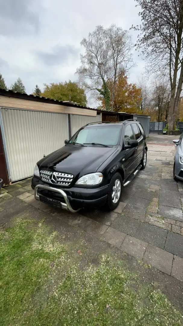 Mercedes-Benz ML 430 Negro - 1