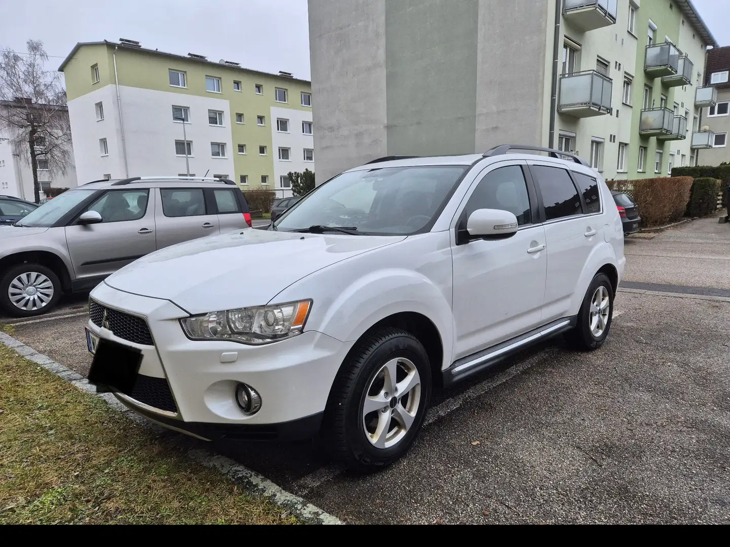 Mitsubishi Outlander 2,2 DI-D TC-SST Instyle Aut. Instyle Weiß - 1