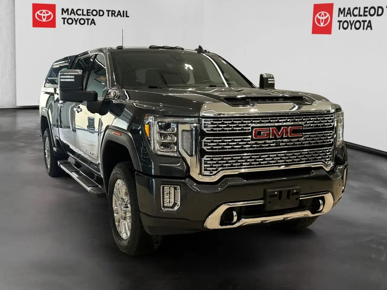 GMC Sierra 3500HD снимка GMC Sierra 3500HD