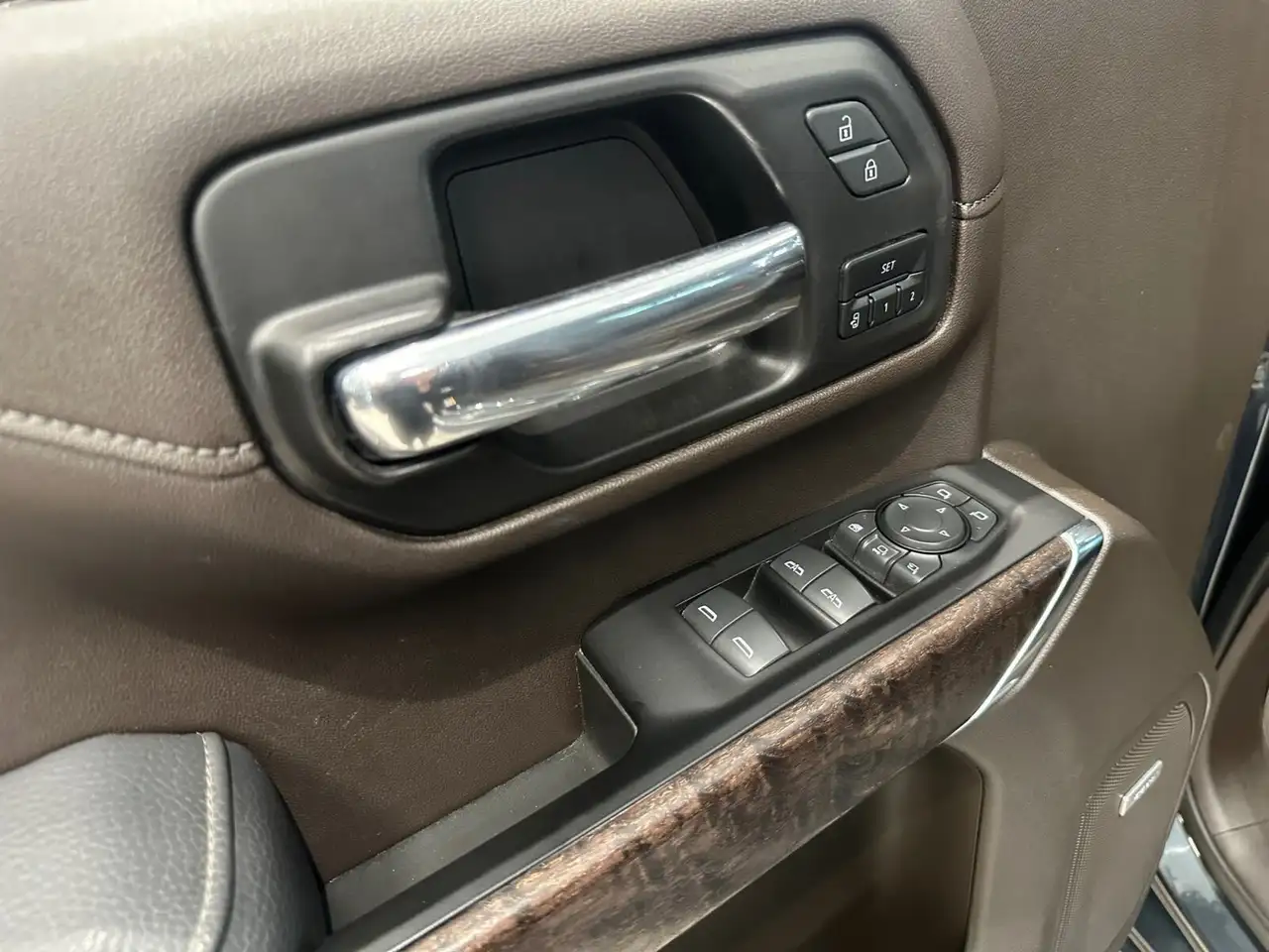 GMC Sierra 3500HD снимка GMC Sierra 3500HD