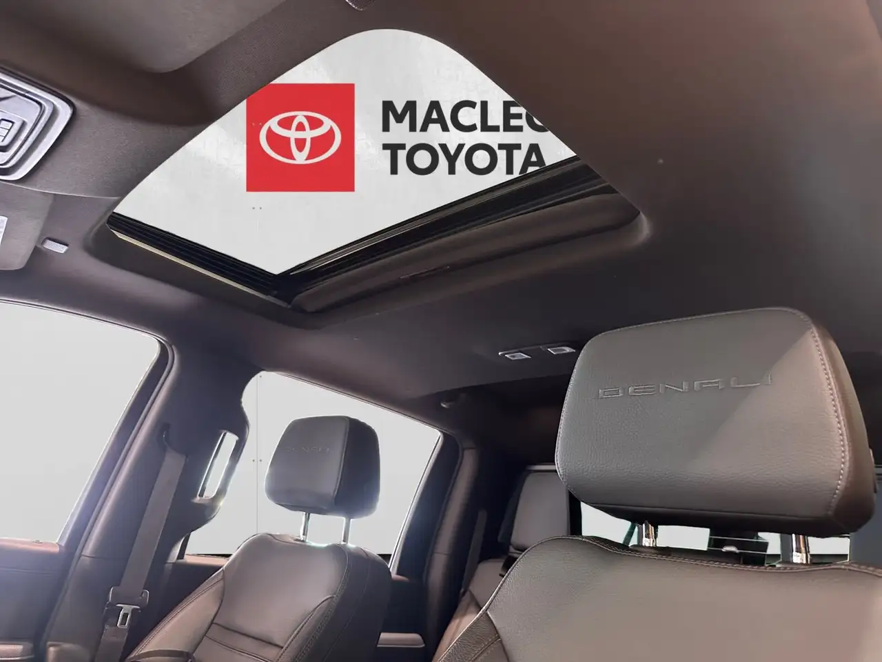 GMC Sierra 3500HD снимка GMC Sierra 3500HD
