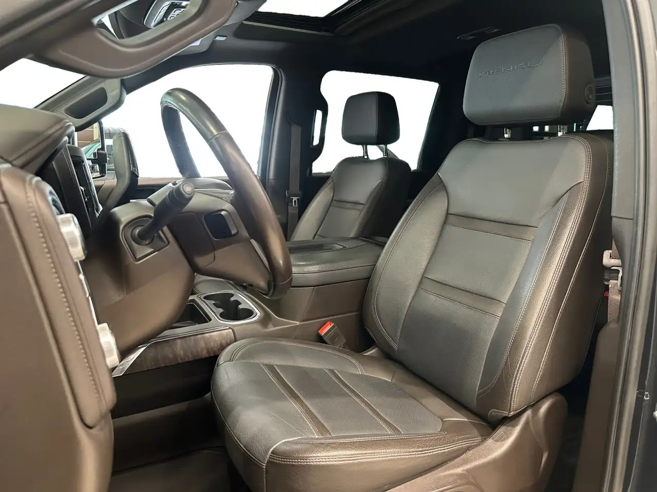 GMC Sierra 3500HD снимка GMC Sierra 3500HD