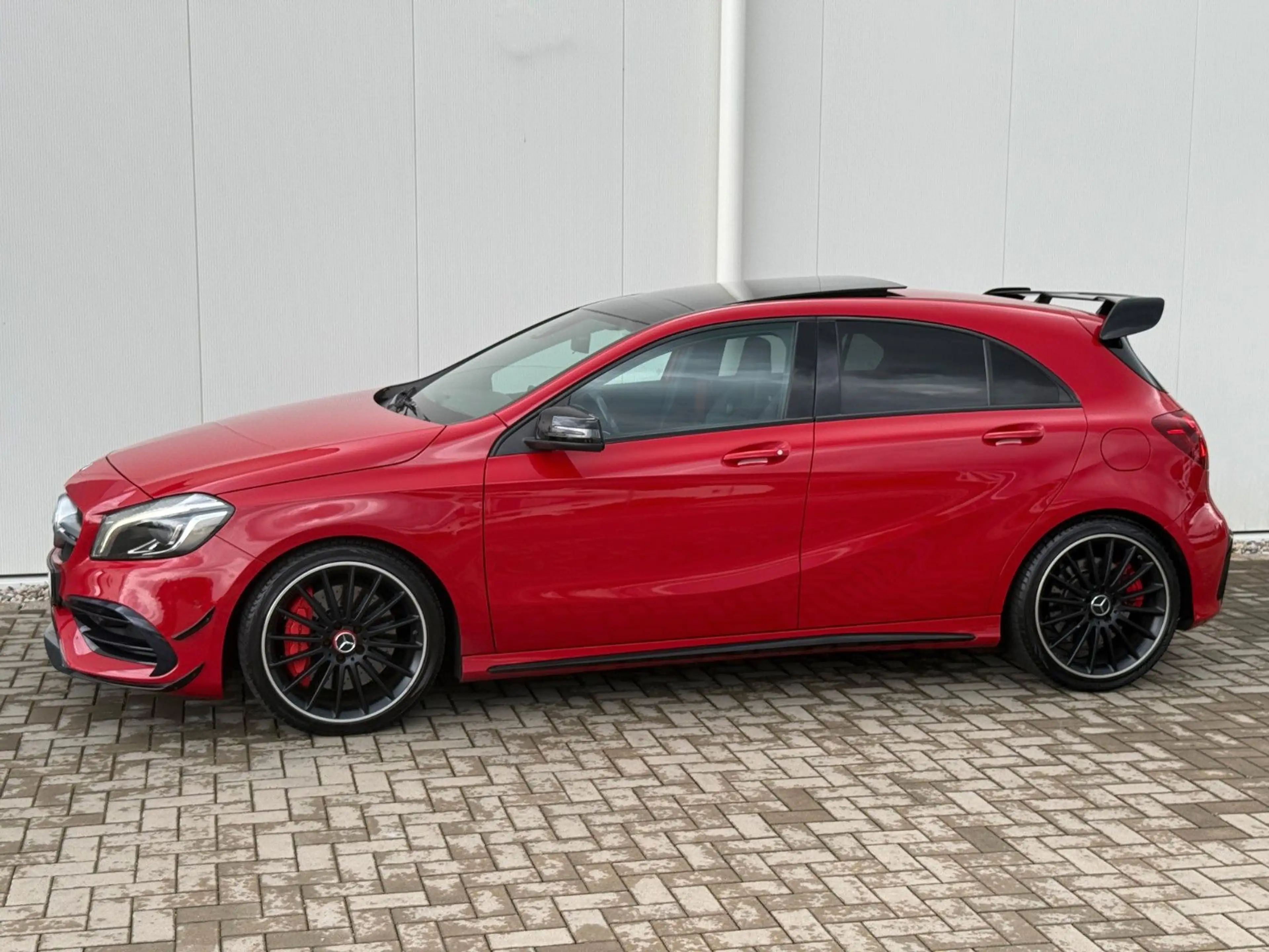 Mercedes-Benz A 45 AMG 4Matic PANO AERO-KIT PERF.-SITZE NIGHT — photo 6