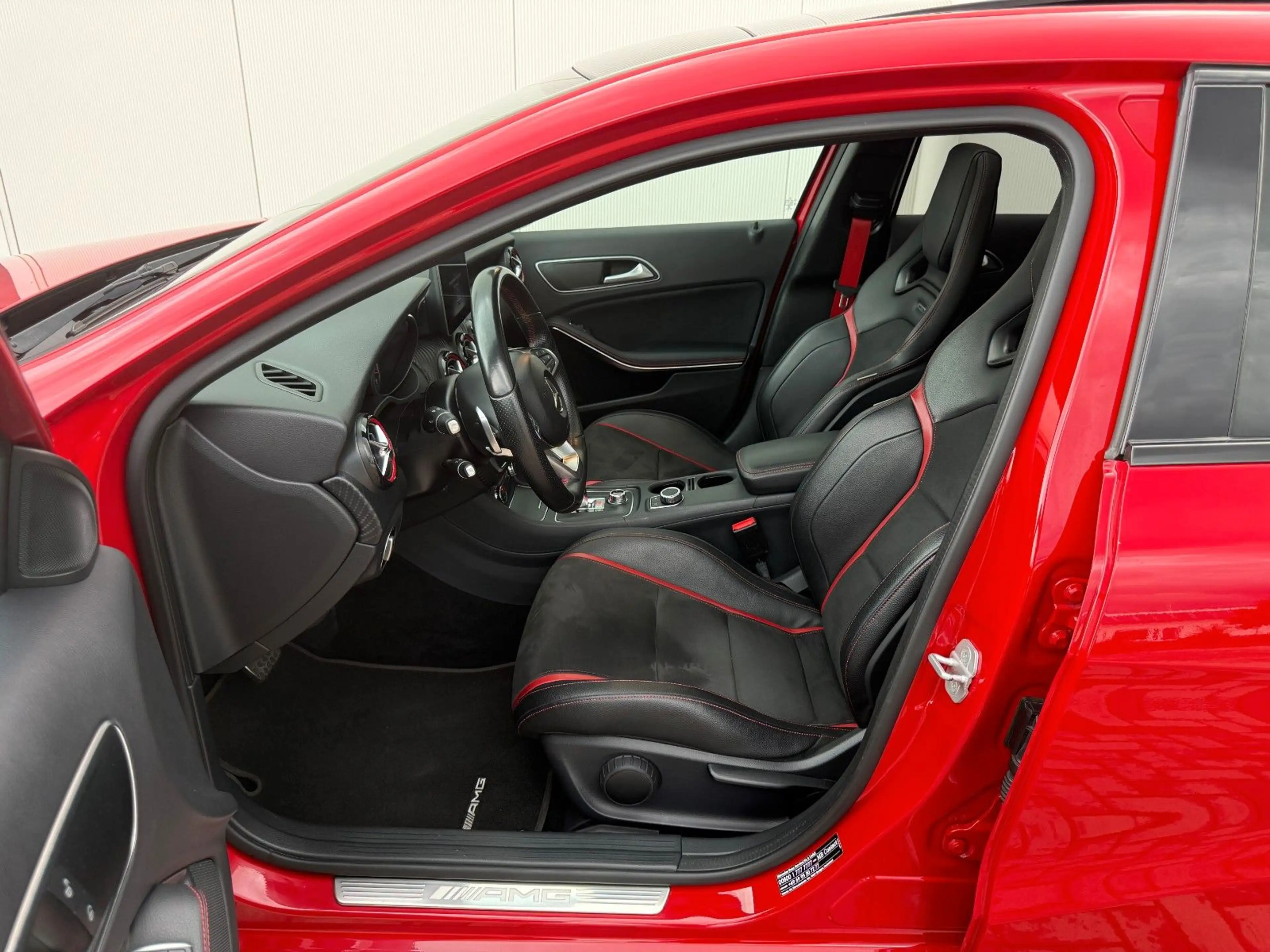 Mercedes-Benz A 45 AMG 4Matic PANO AERO-KIT PERF.-SITZE NIGHT — photo 13