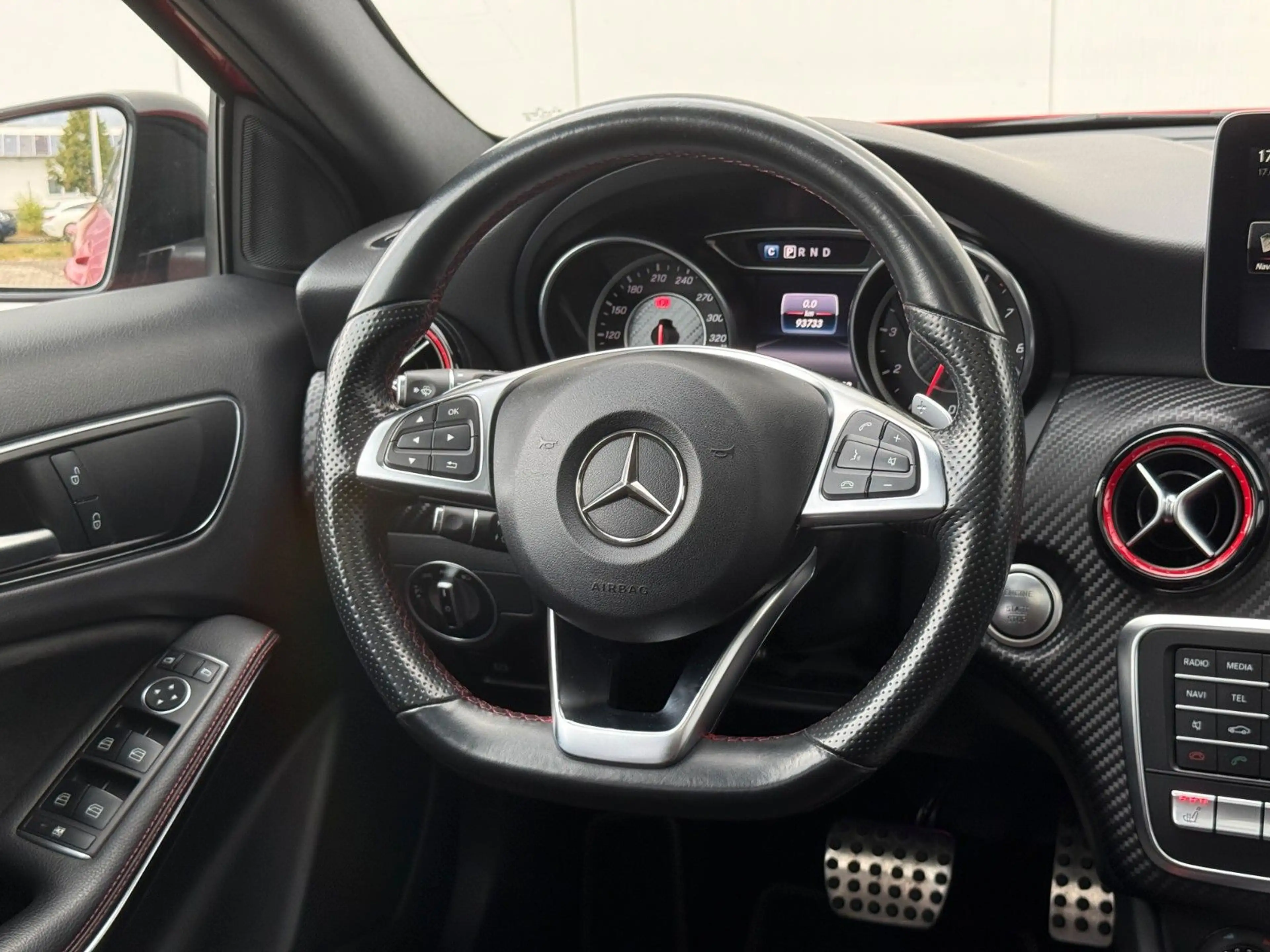 Mercedes-Benz A 45 AMG 4Matic PANO AERO-KIT PERF.-SITZE NIGHT — photo 10