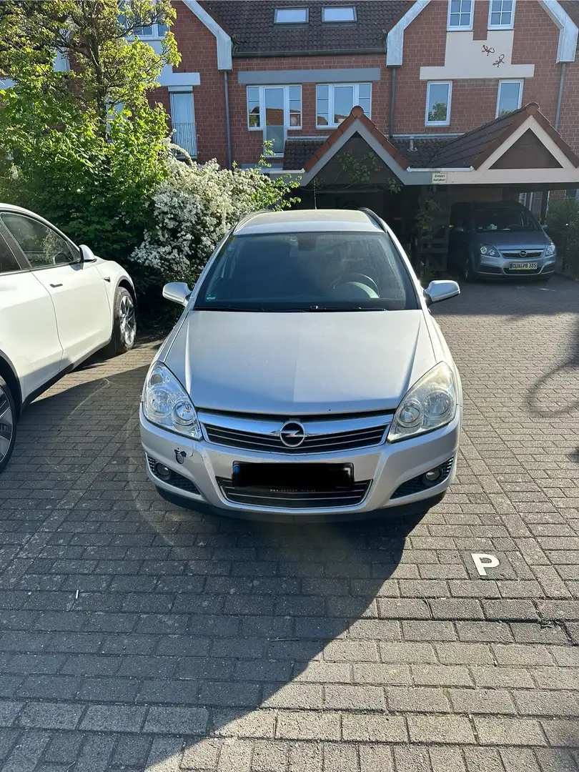 Opel Astra Edition Grau - 2