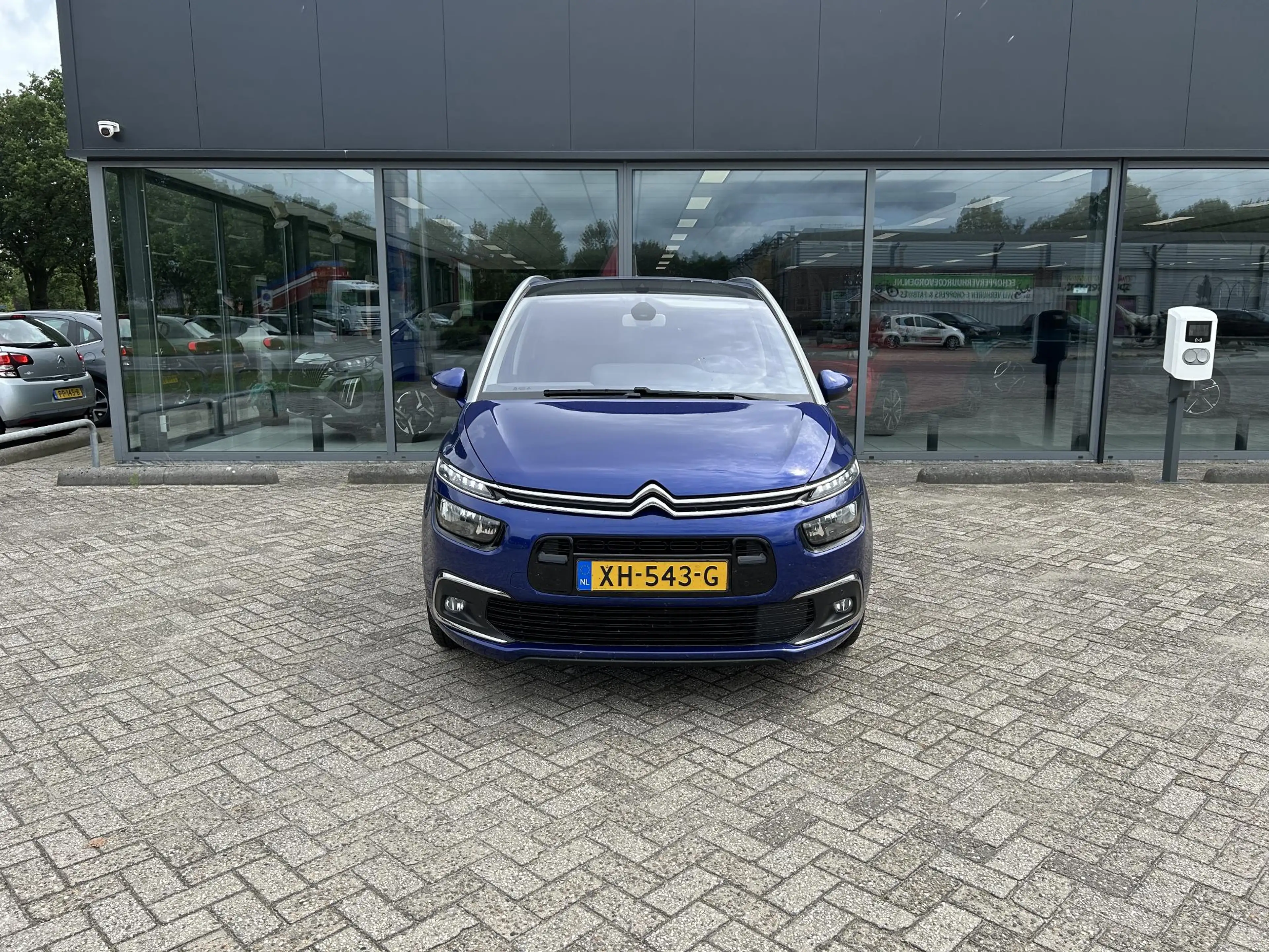 Citroen Grand C4 Picasso 1.2 PureTech Business — photo 2