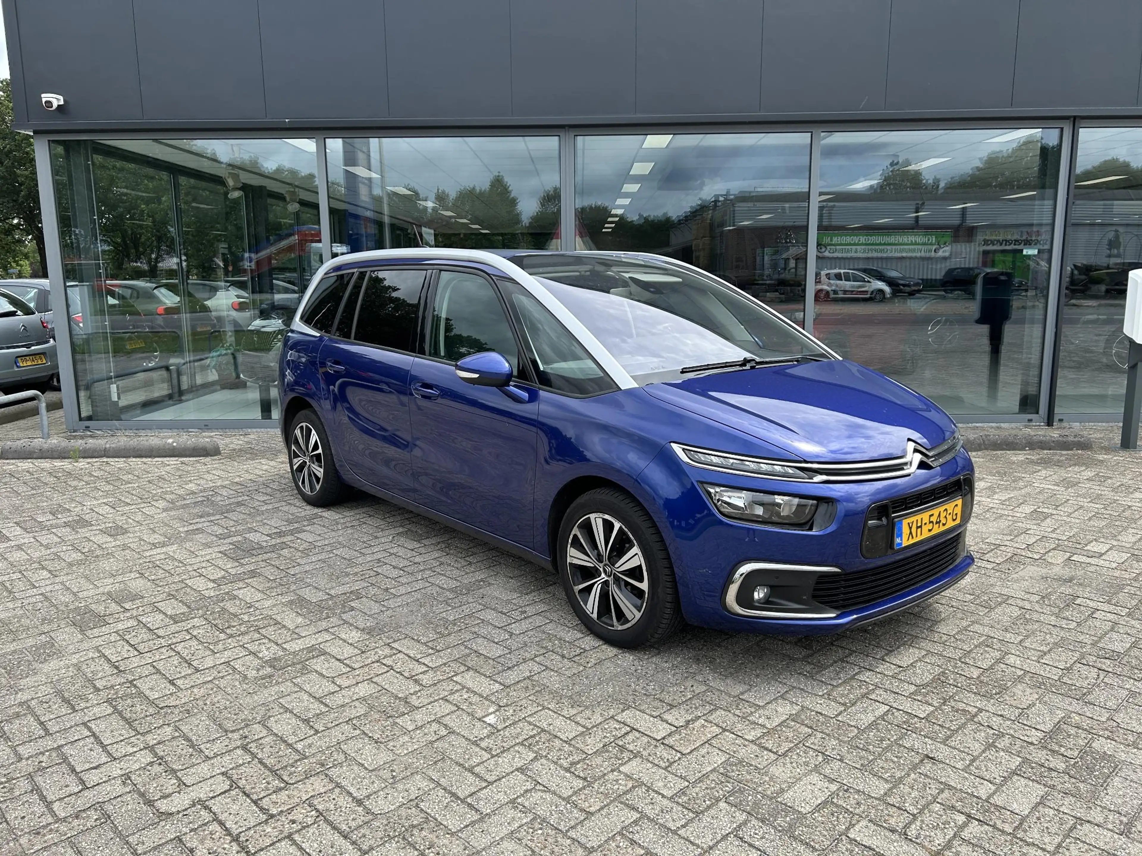 Citroen Grand C4 Picasso 1.2 PureTech Business — photo 3