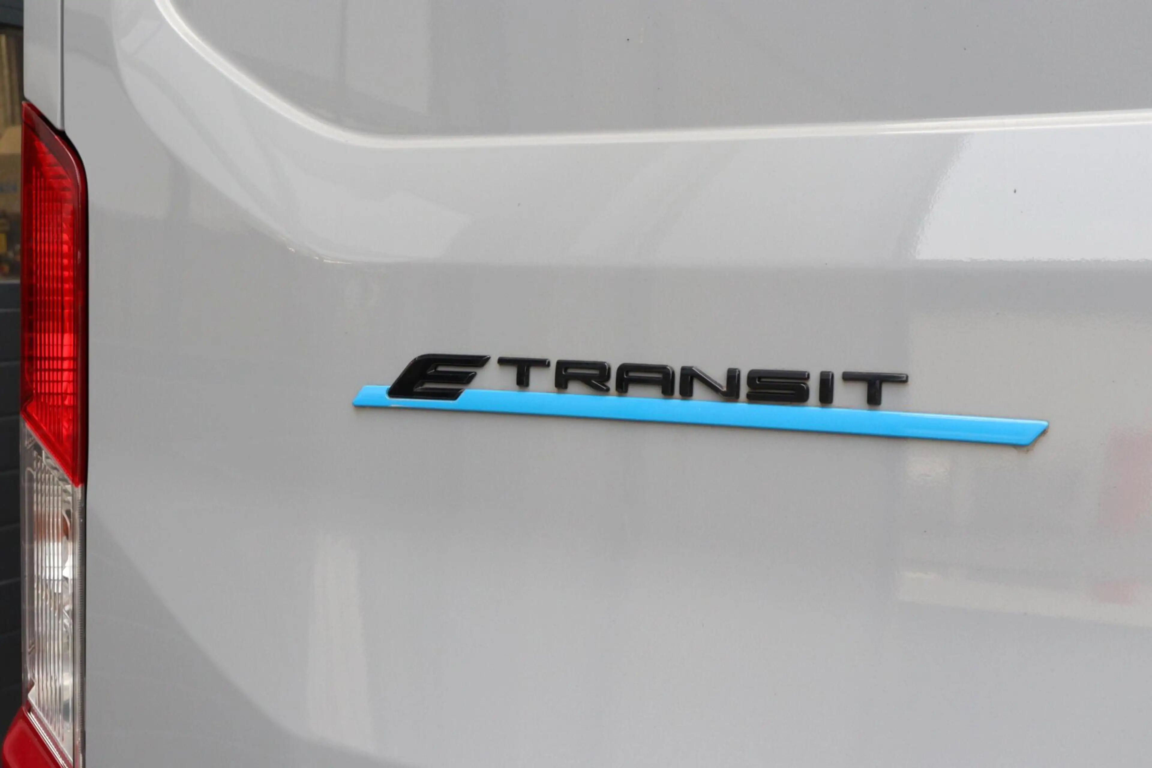 Ford E-Transit 350 L3H2 89 kWh l 269PK l 360 CAMERA l CARPLAY l A — photo 23