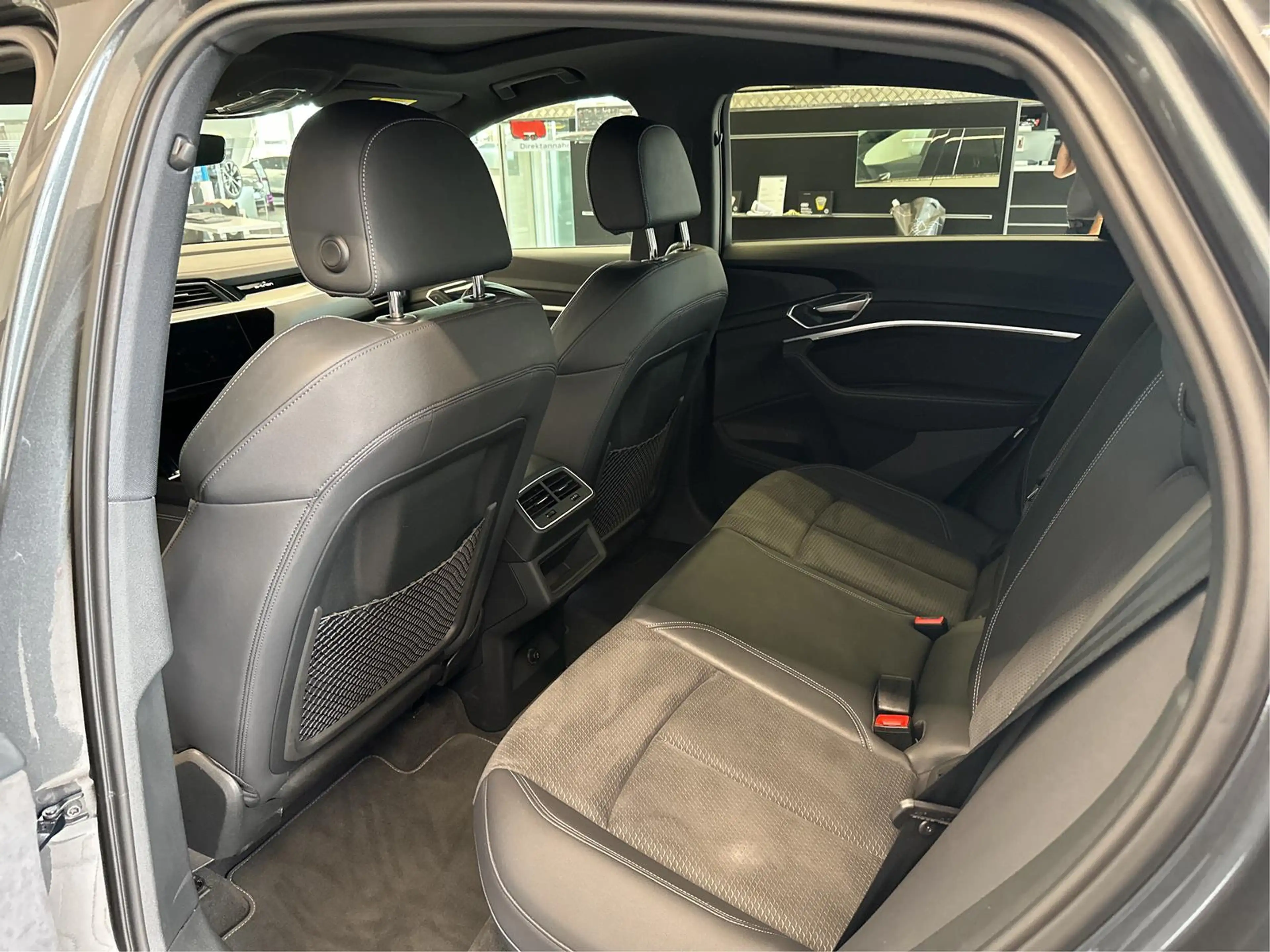 Audi e-tron Sportback 55 2x S line PANO MATRIX e-SITZ — photo 10
