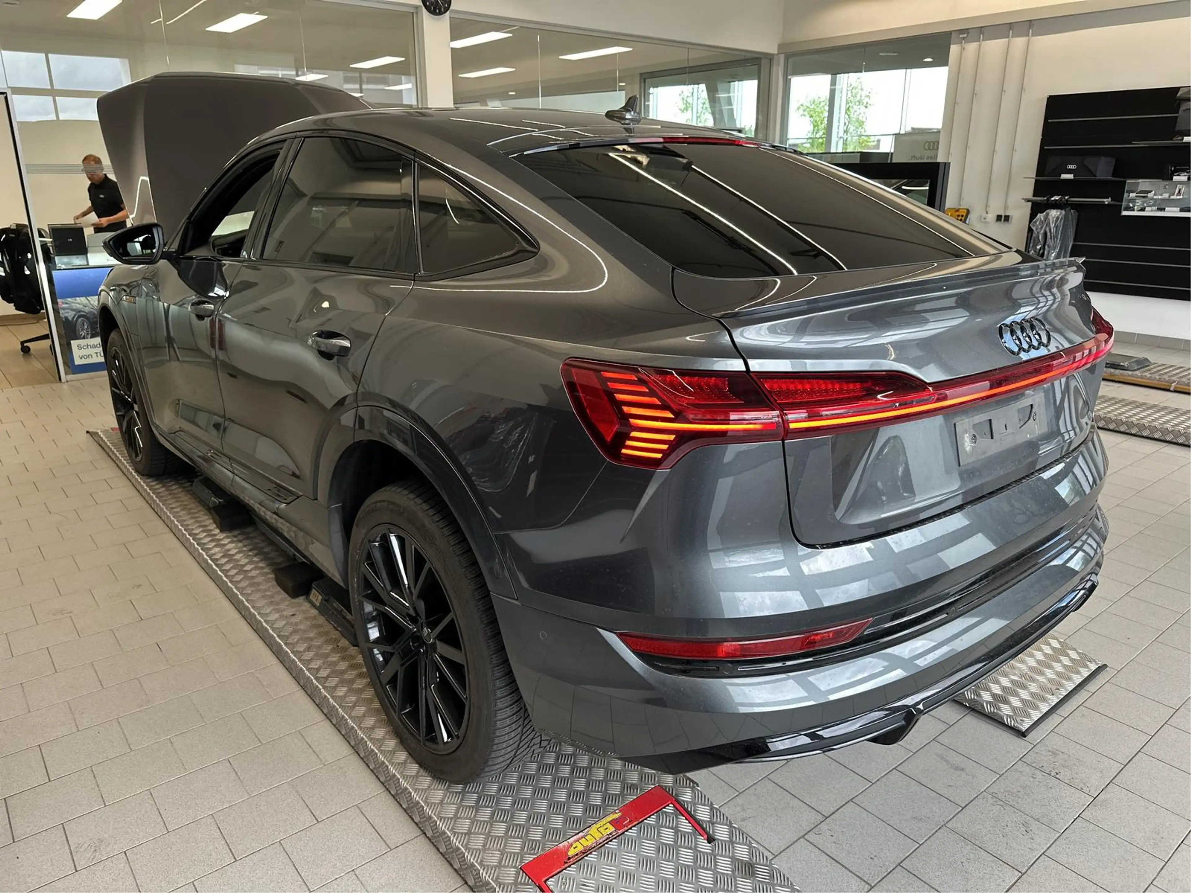 Audi e-tron Sportback 55 2x S line PANO MATRIX e-SITZ — photo 5
