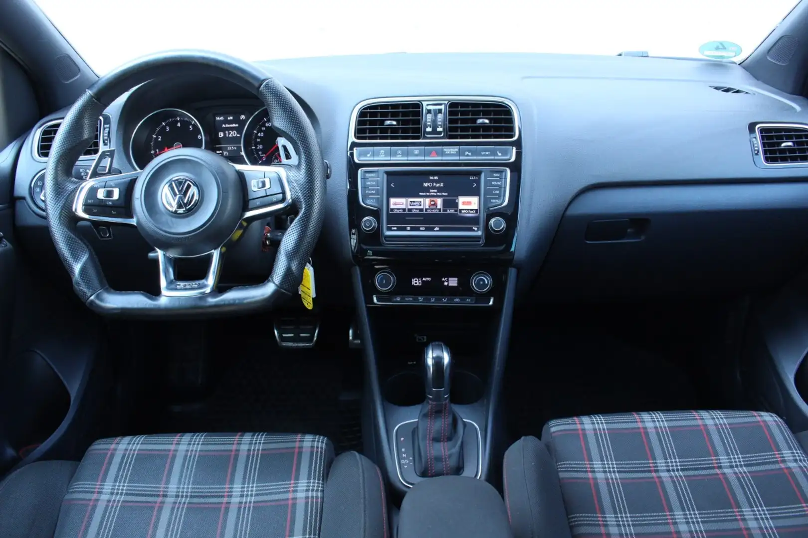 Volkswagen Polo GTI 1.8 TSI 230pk DSG PANO NAV CAM DAB CRUISE STOELVW Nero - 2