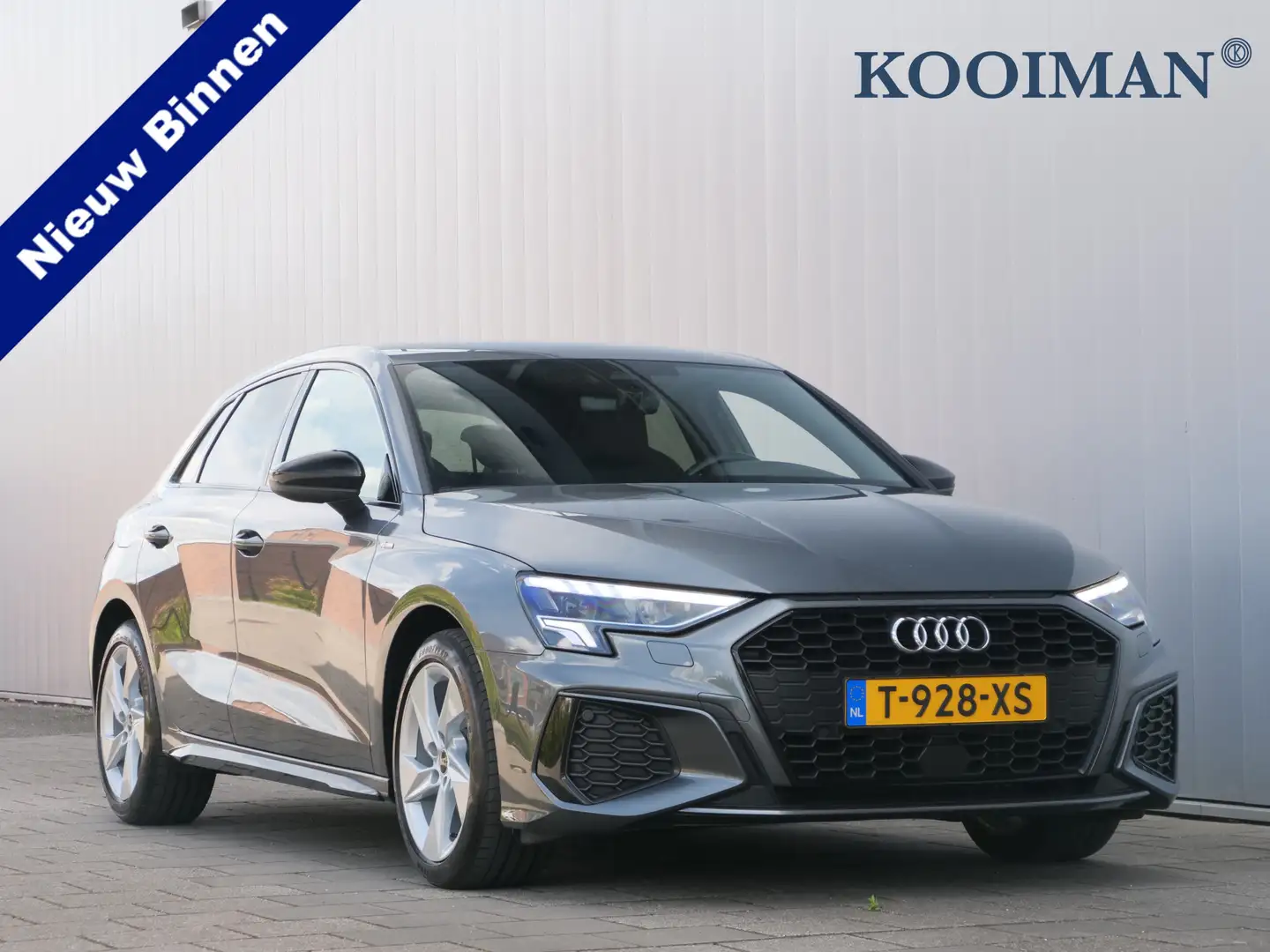 Audi A3 Sportback 30TFSI 110pk S edition Automaat S-Line / Grijs - 1