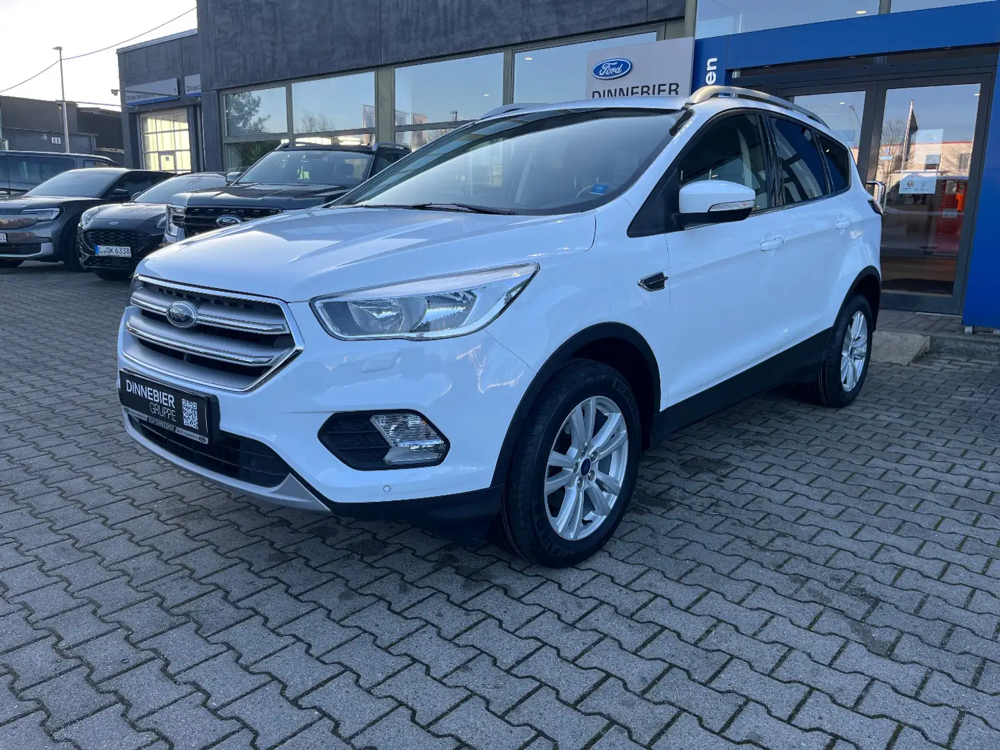 Ford Kuga Trend 1.5 Winterpaket+Einparkhilfe+Tempomat Blanc - 2