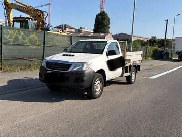 Hilux 2.5 D-4D 4WD SR