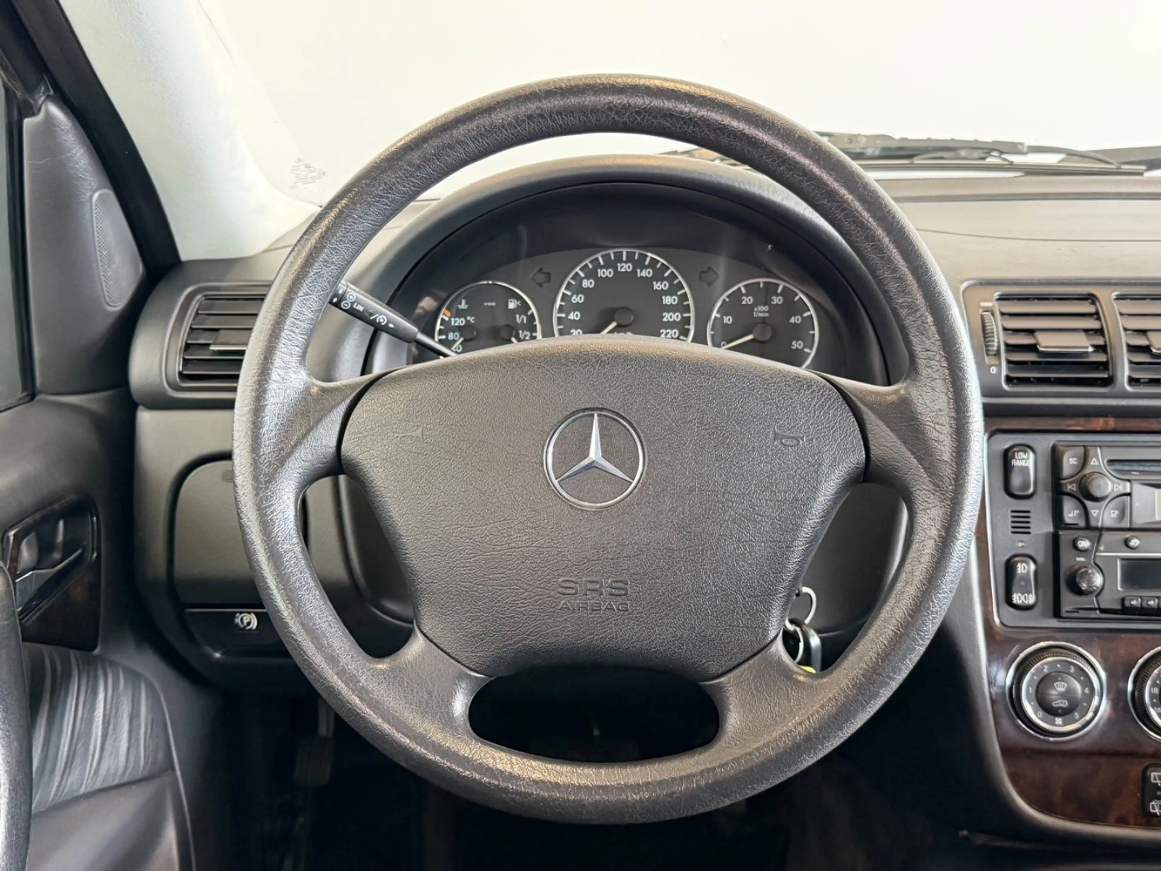 Mercedes-Benz ML 270 CDI Final Edition *3500 Kg Anhängelast* — photo 9
