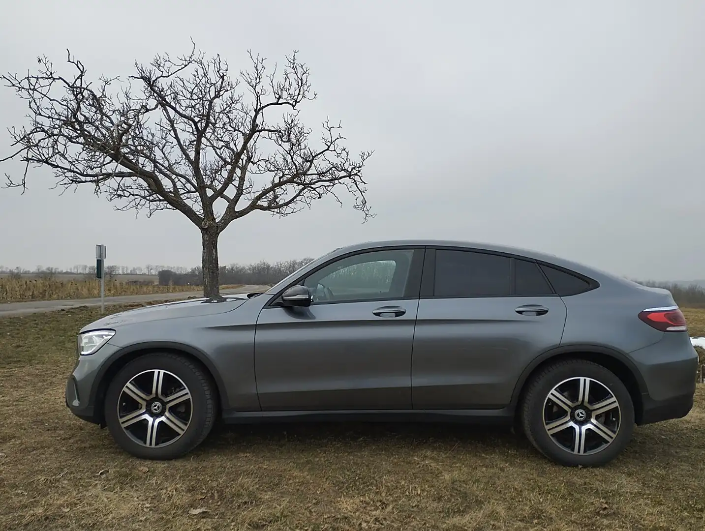 Mercedes-Benz GLC 200 GLC Coupe4Mat,ACC,Head-up,Night-Paket Grau - 2