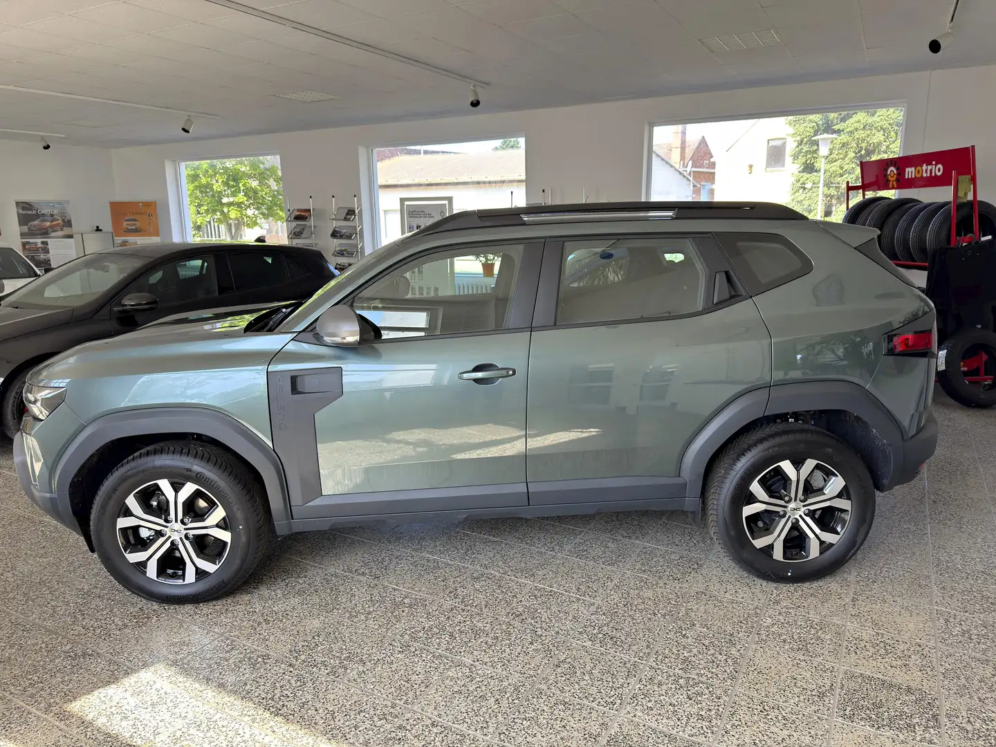 Dacia Duster Expression 4x4 TCe 130 ***SOFORT*** Grün - 2