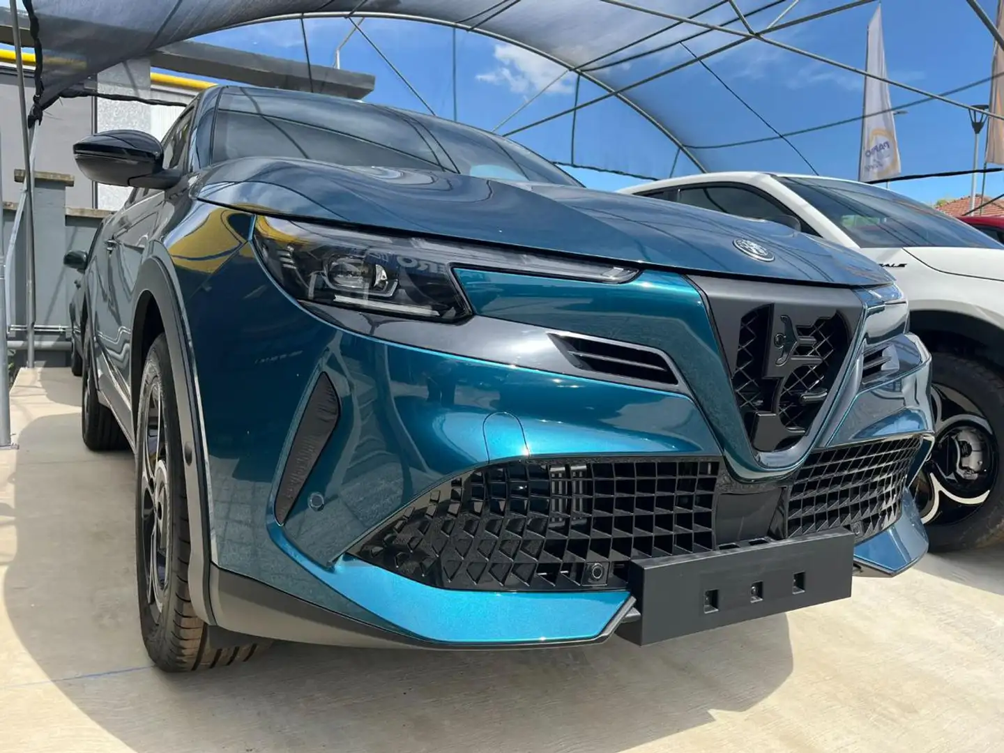 Alfa Romeo Junior 1.2 136 CV Hybrid eDCT6 Speciale con Pack TECHNO Albastru - 1