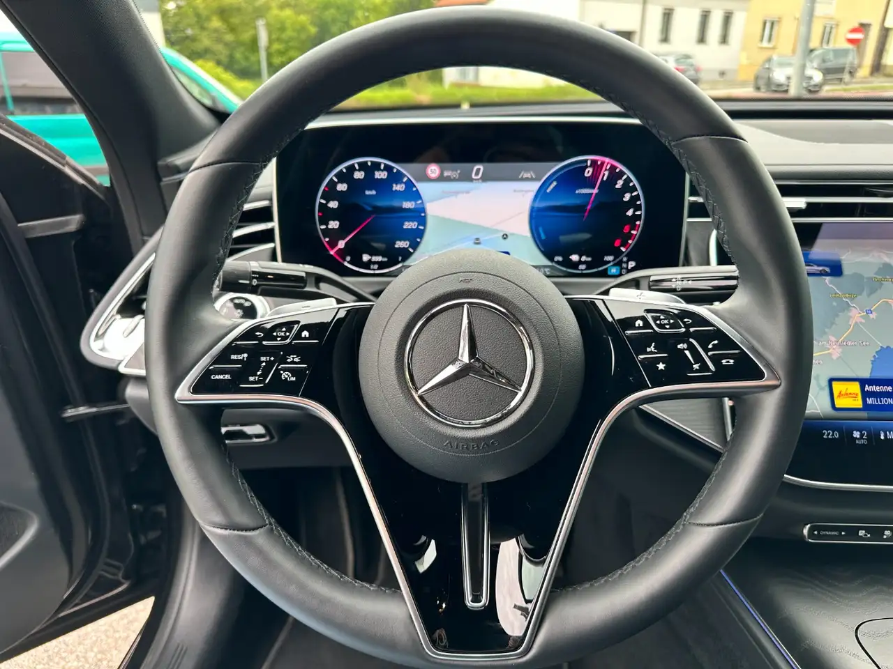 Mercedes-Benz E 300 de 4MATIC Limousine Österreich Edition 10