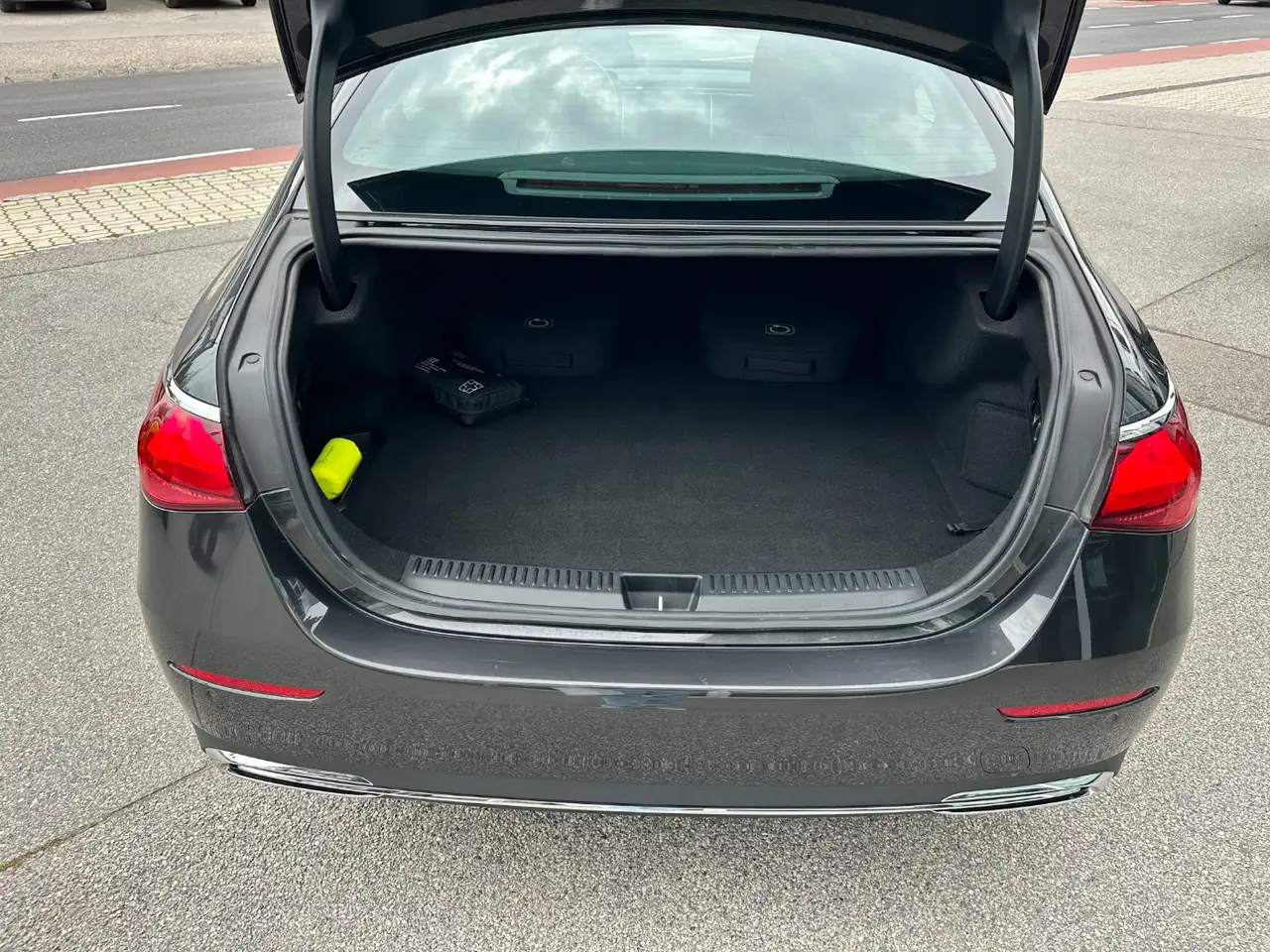 Mercedes-Benz E 300 de 4MATIC Limousine Österreich Edition 6