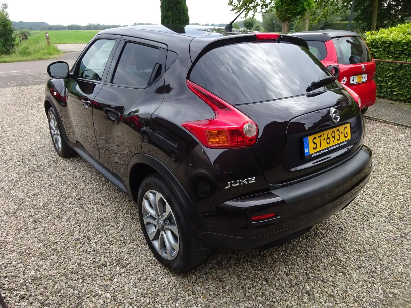 Nissan Juke 1.6 Acenta Navigatie, Achteruitrijcamera, Leer, Li Blau - 2