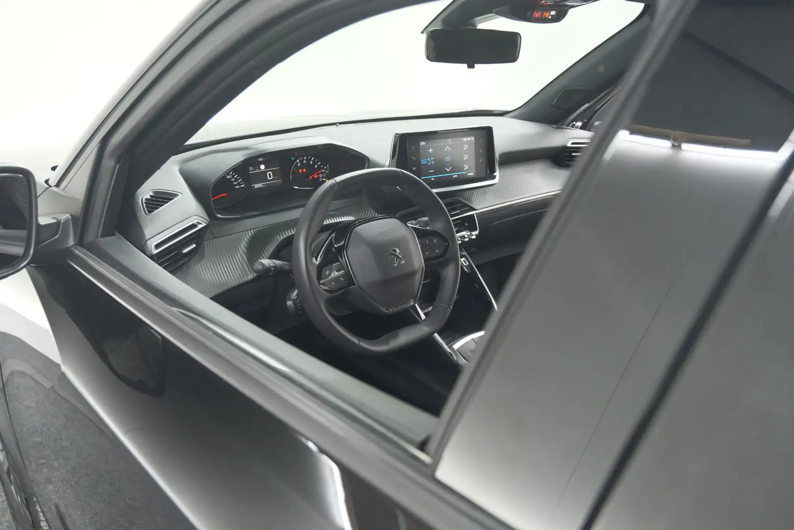 Peugeot 2008 PureTech 130 Allure | Camera | Apple Carplay | Par Zwart - 2