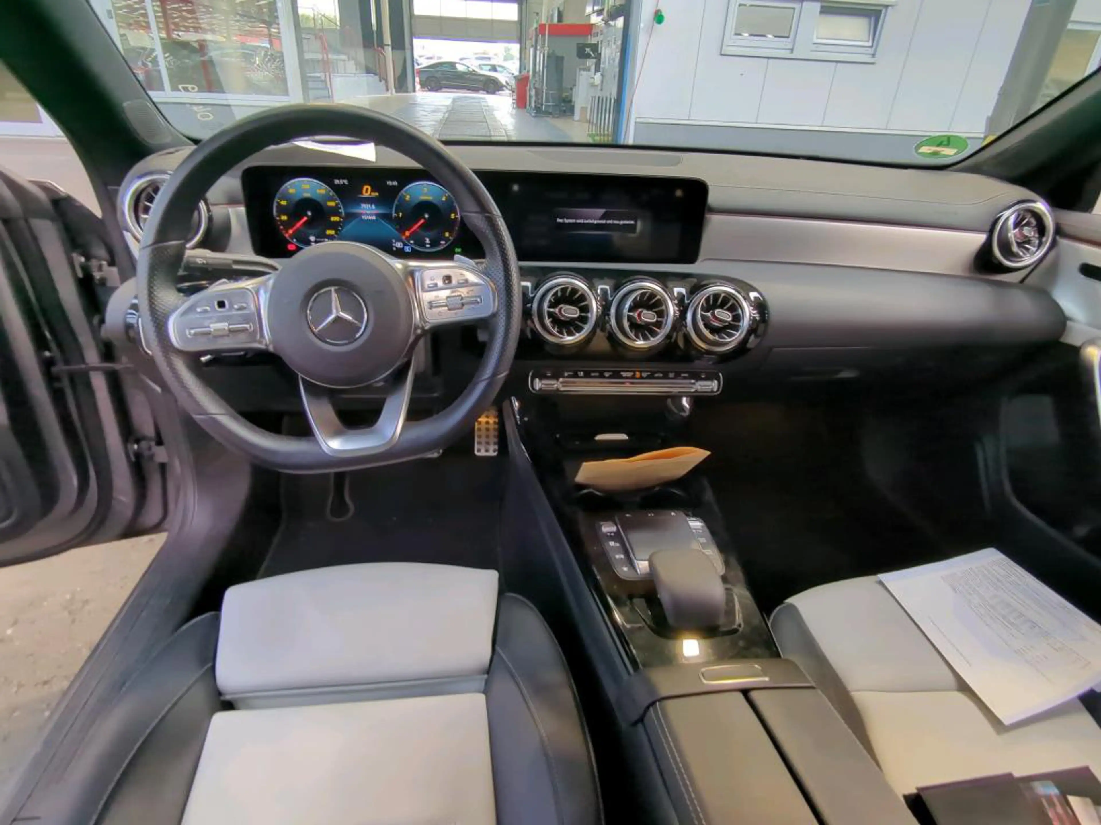 Mercedes-Benz CLA 220 NAVI SPORTSITZE RADIO TEMPO MFL SHZ KAMERA ACC LED LEDER RFK — photo 6