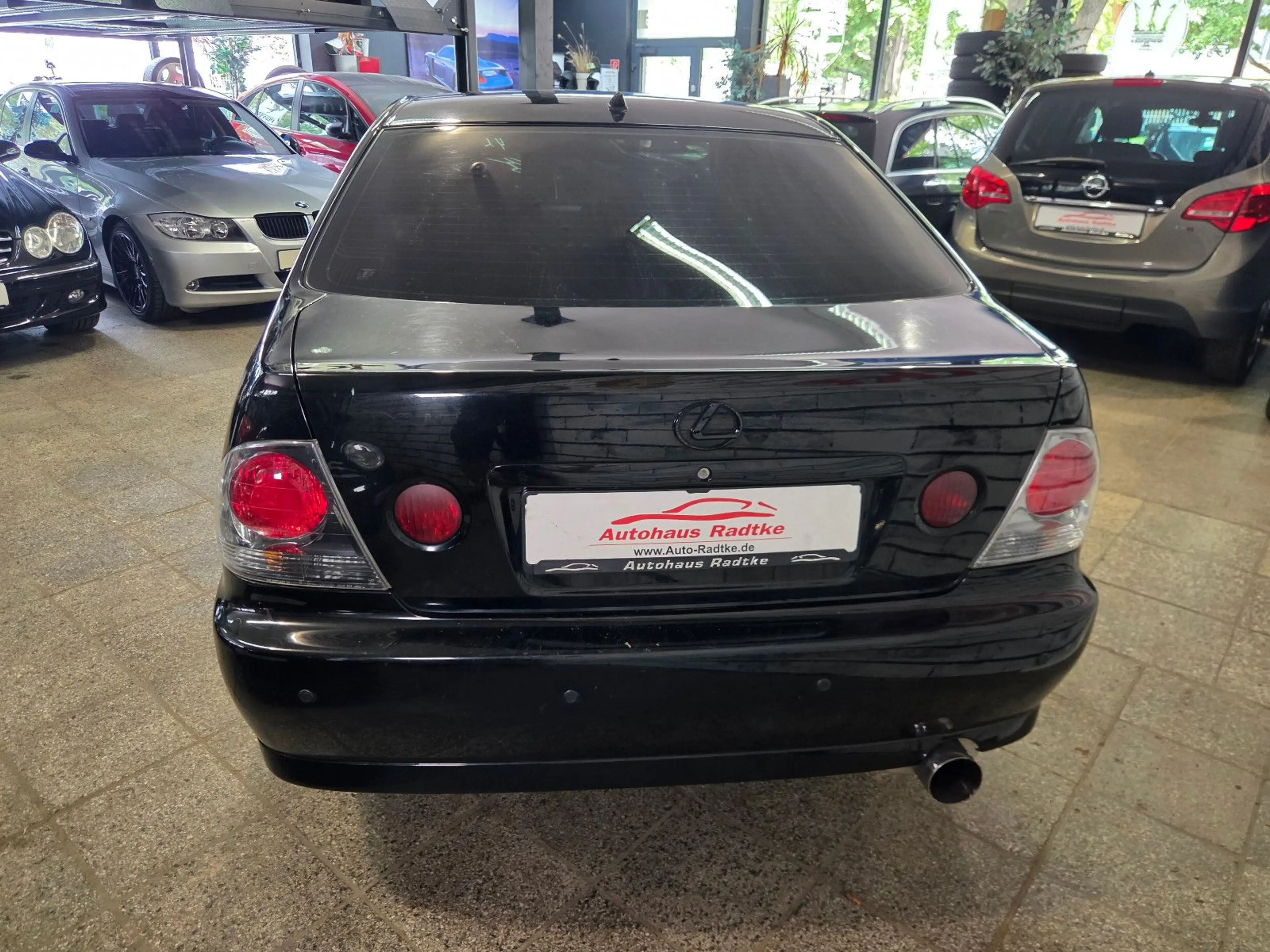 Lexus IS 200 limited Automatik*Tüv & Service NEU* — photo 16