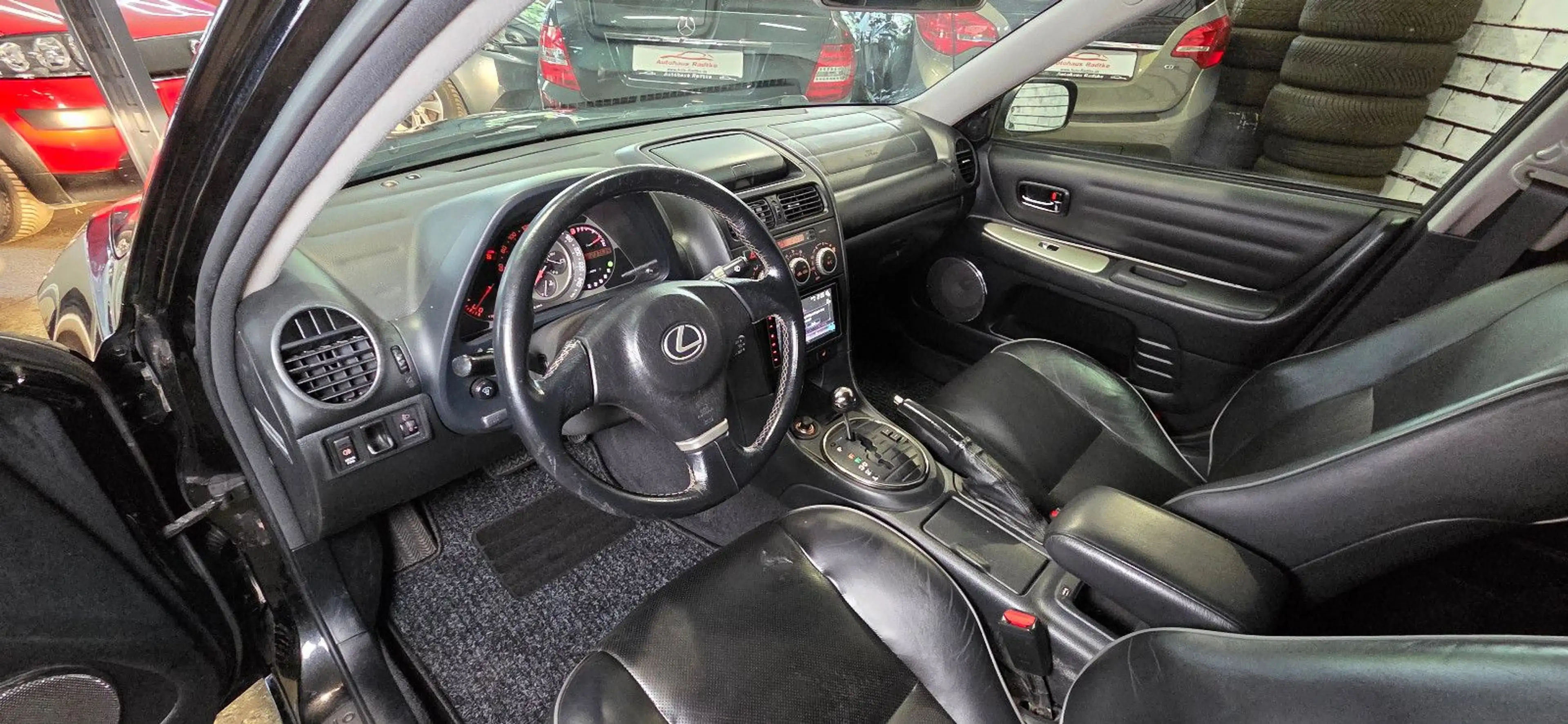 Lexus IS 200 limited Automatik*Tüv & Service NEU* — photo 8