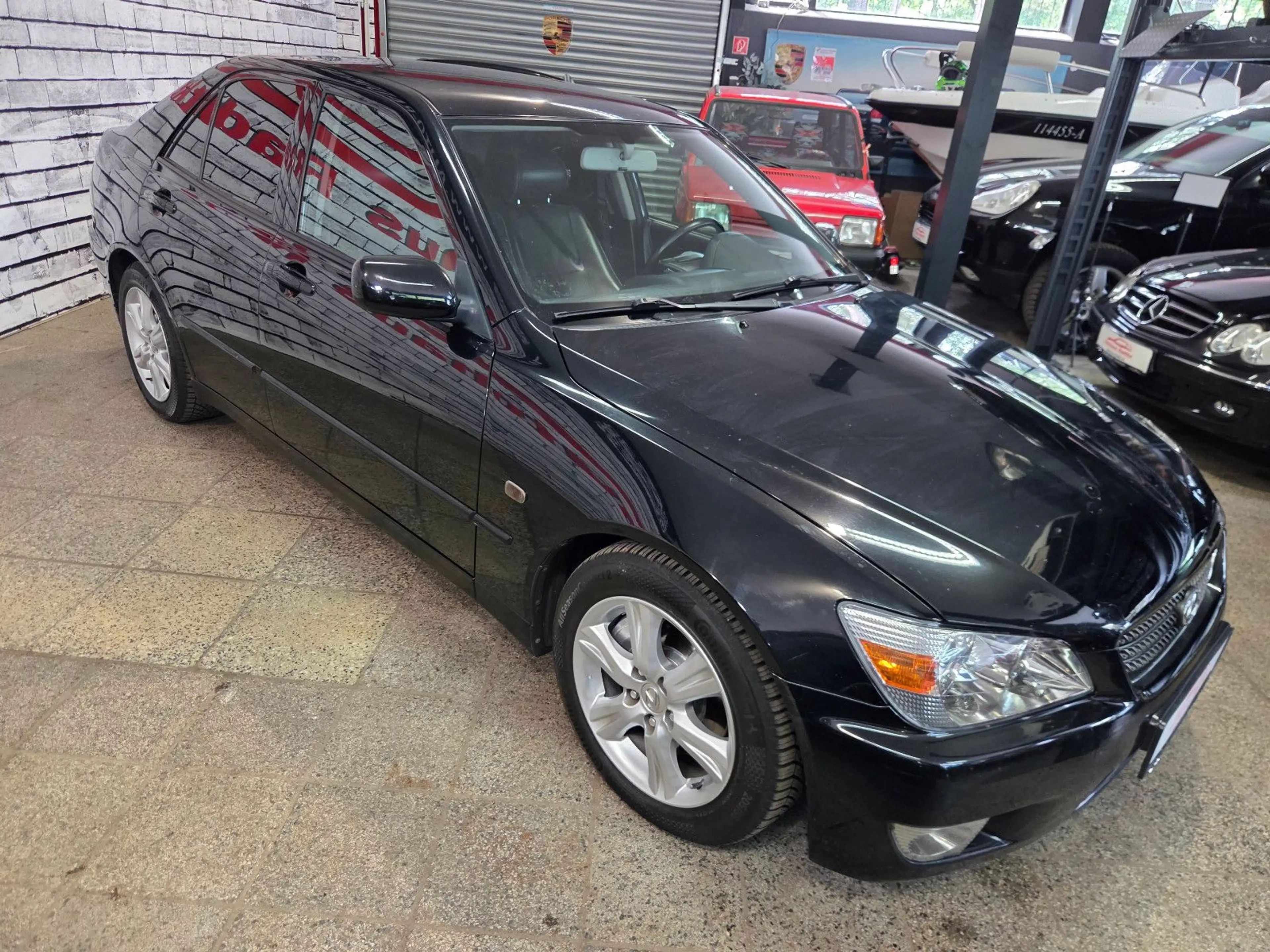 Lexus IS 200 limited Automatik*Tüv & Service NEU* — photo 2