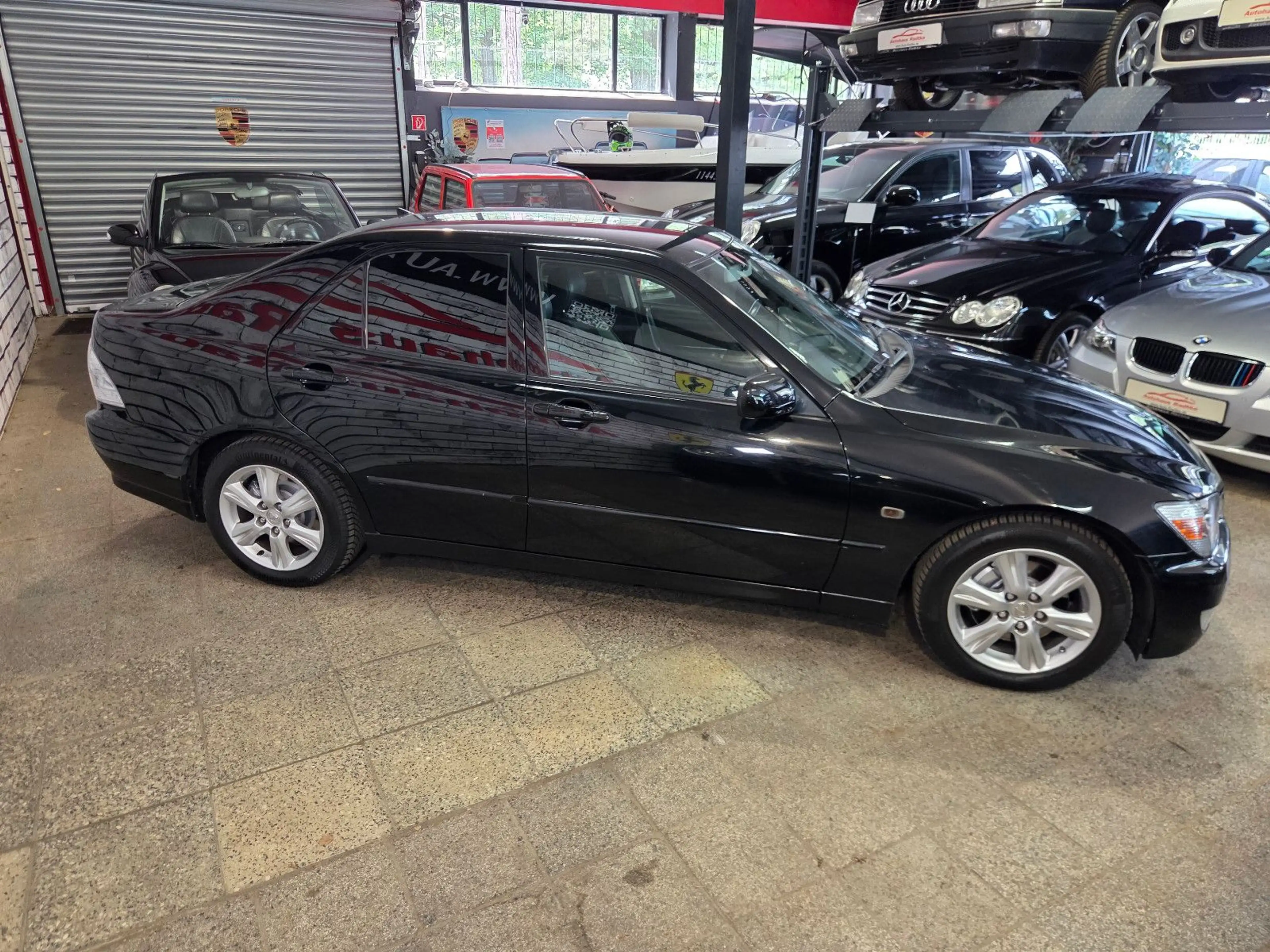 Lexus IS 200 limited Automatik*Tüv & Service NEU* — photo 4
