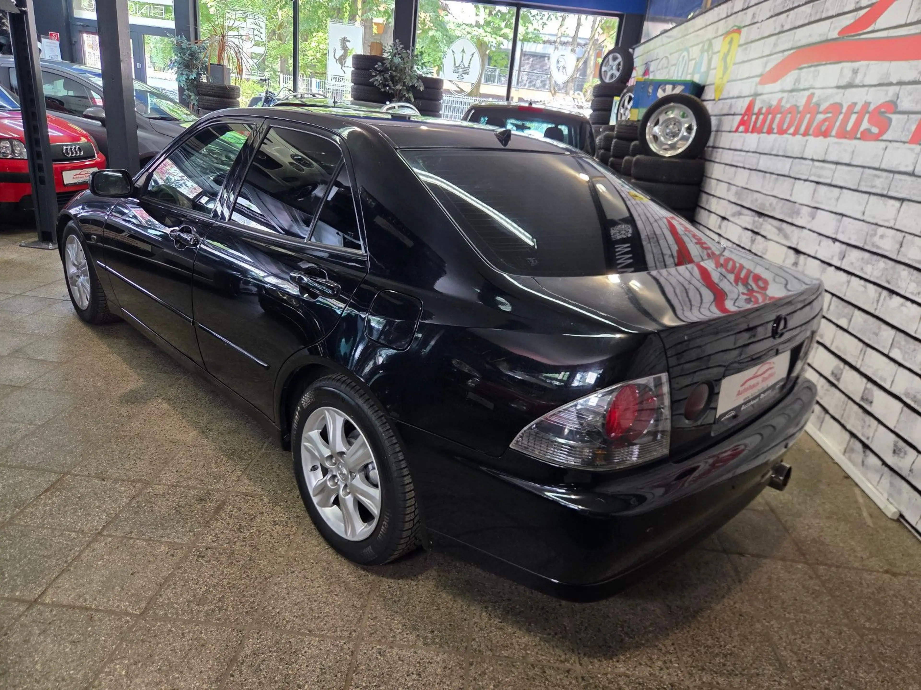 Lexus IS 200 limited Automatik*Tüv & Service NEU* — photo 6